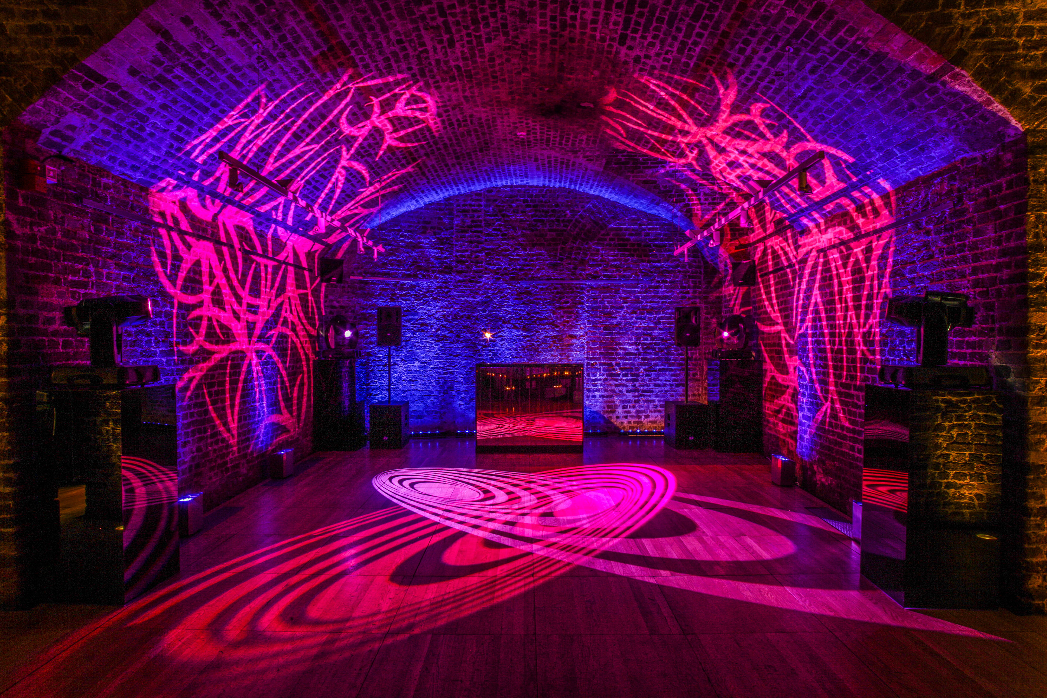 Christmas Parties - l5wpxqzko2q.jpg