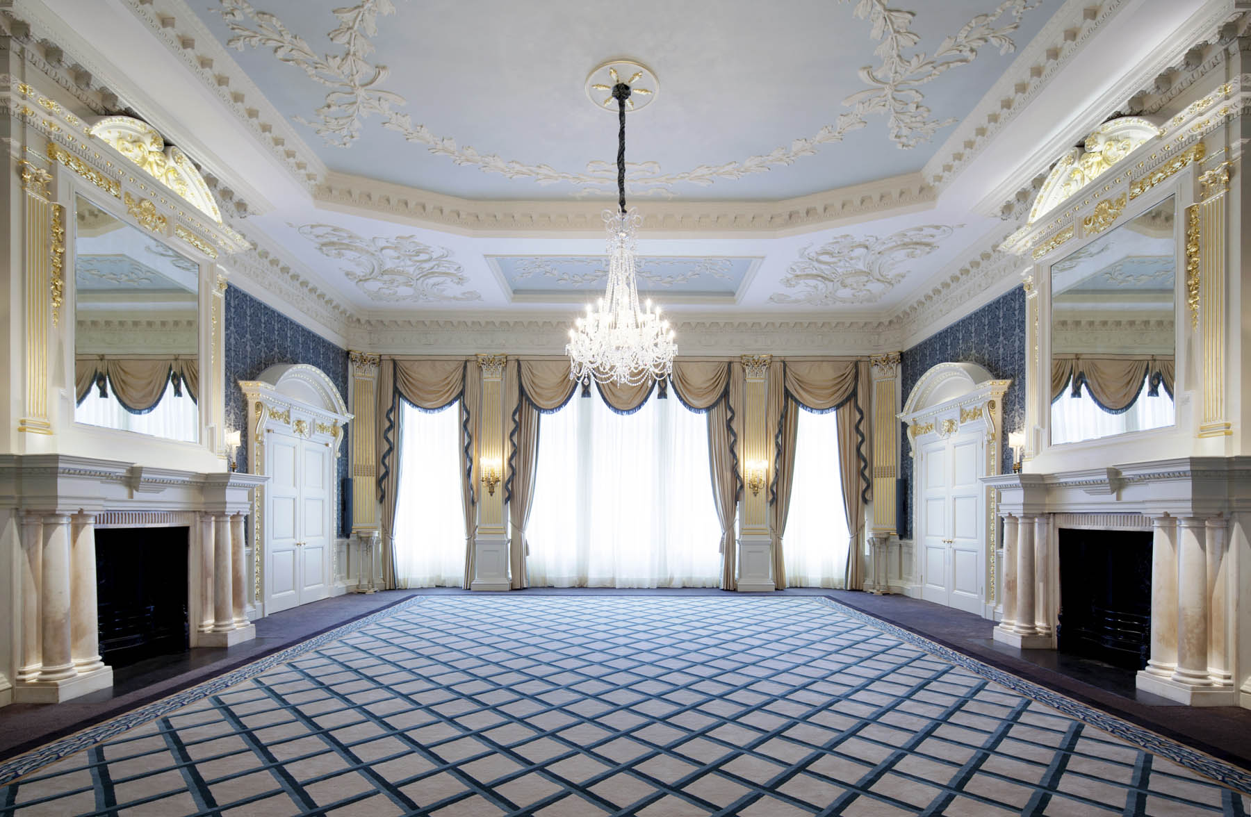 Drawing Room - brn5cqocanv.jpg