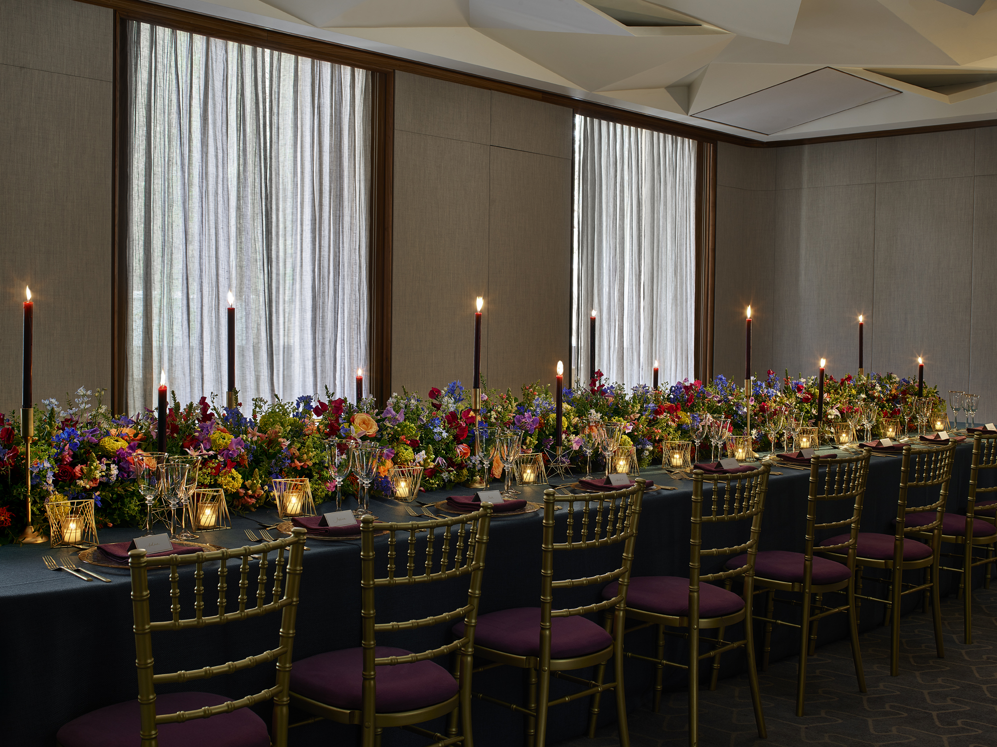 Elegant banquet table with floral arrangements for upscale events in Belgravia.