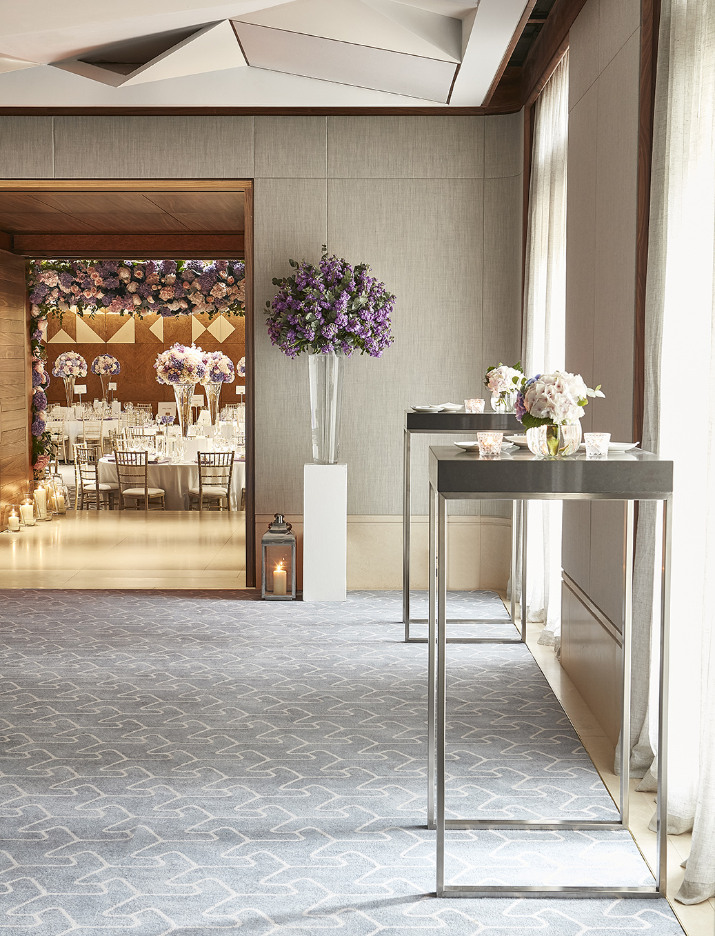 Elegant event space in Belgravia with floral arrangements for upscale gatherings.