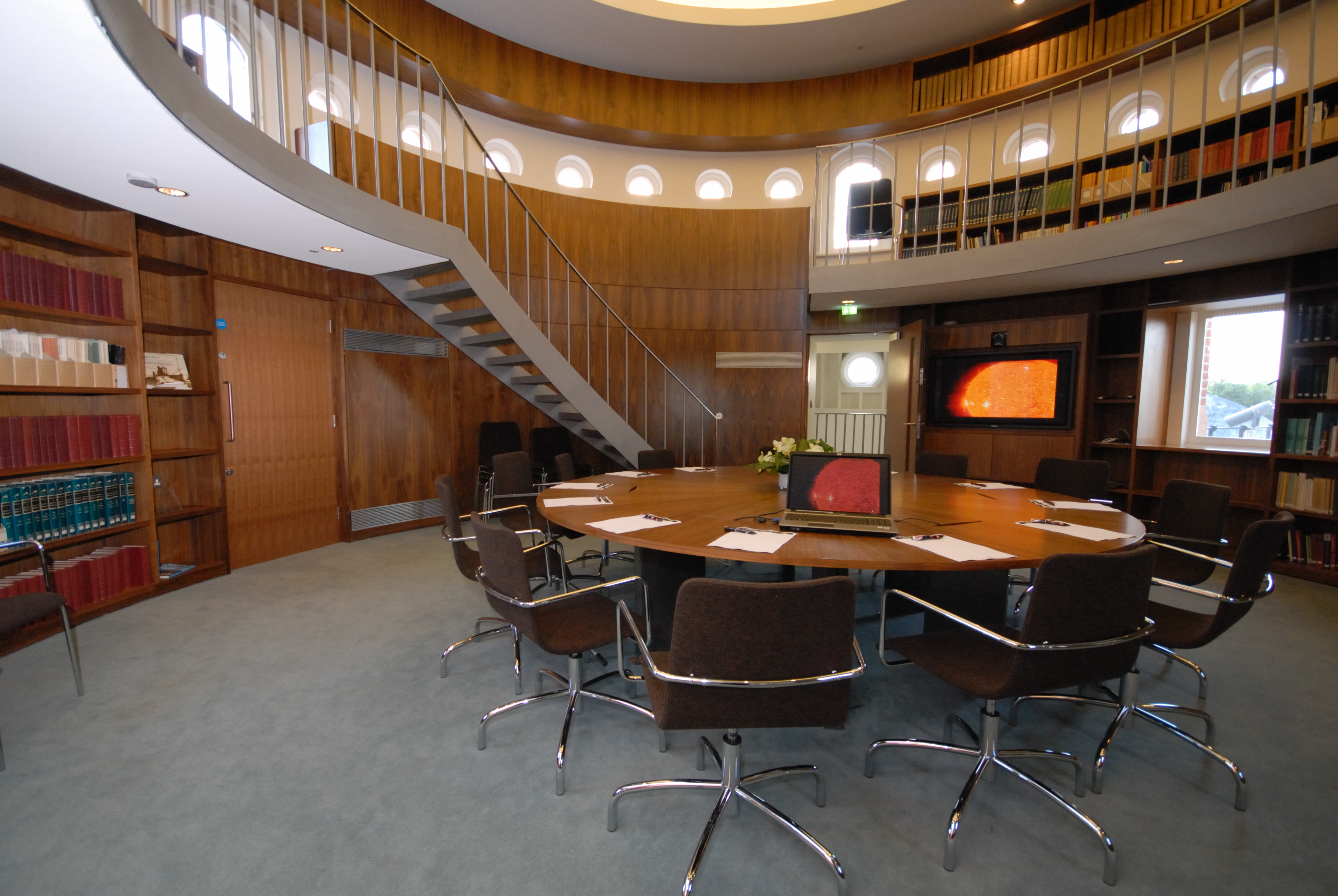 Endeavour Room at Peter Harrison Planetarium: modern circular meeting space for events.