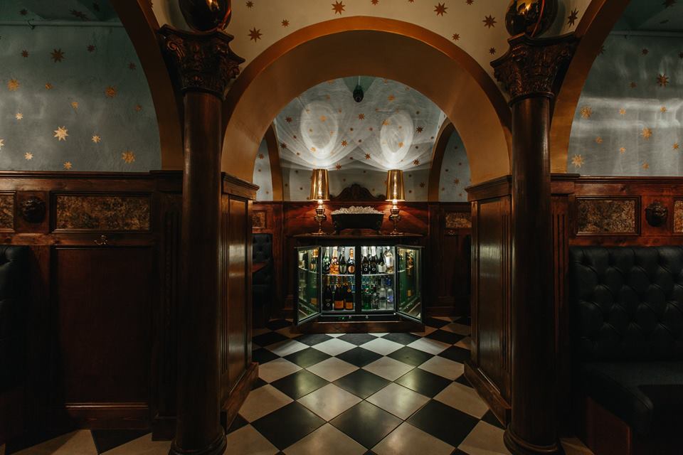 Grand Hall - 4pkinwwqgiu.jpg