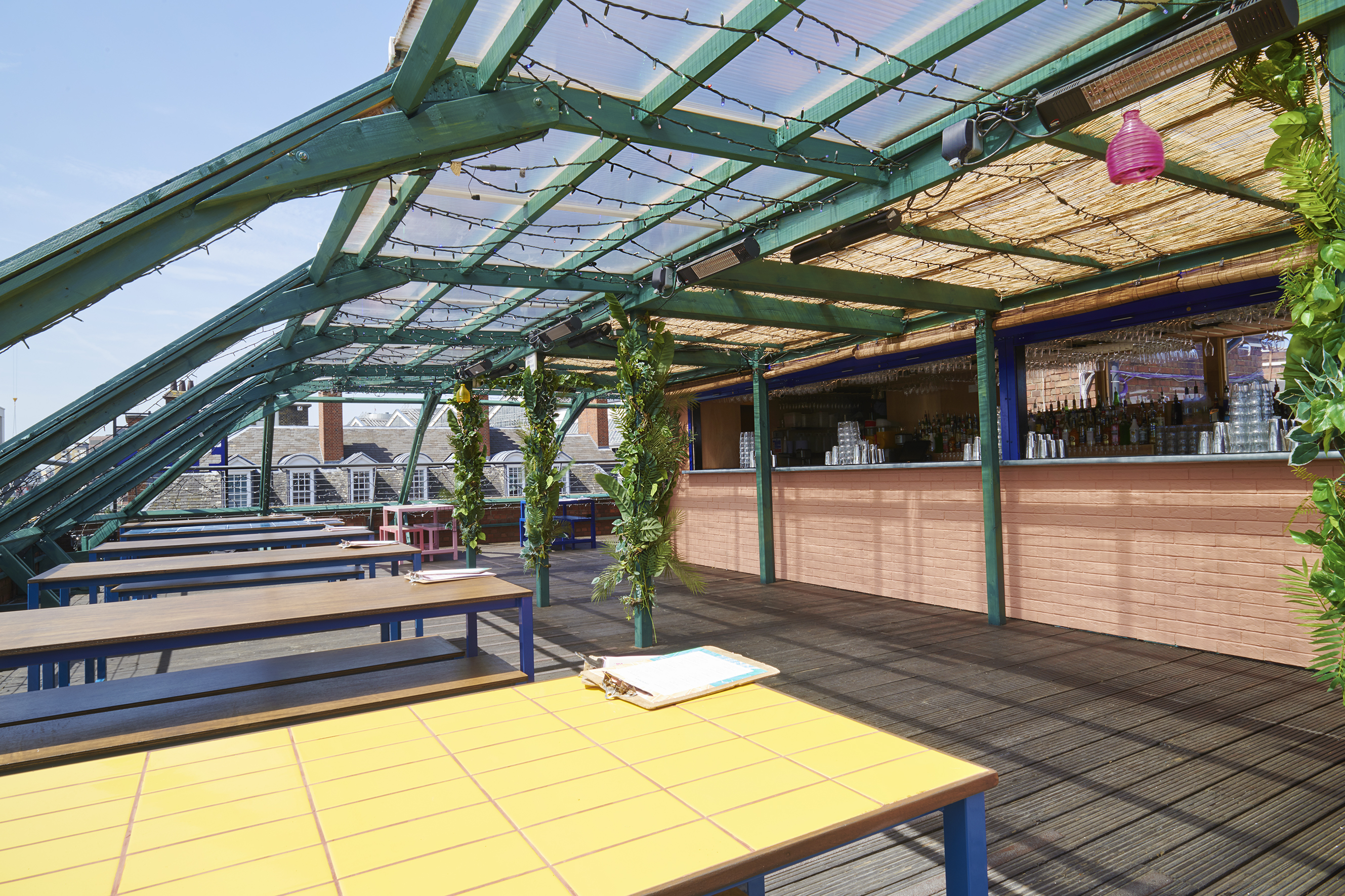Bar Elba rooftop venue for networking events and evening receptions with outdoor bar.