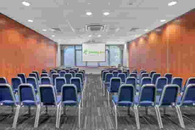 Holiday Inn London Kensington Forum