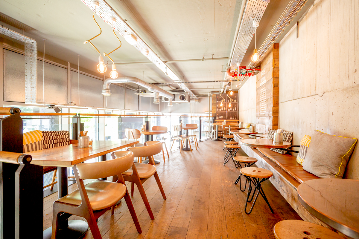 Modern venue in Kings Cross with cozy seating for networking events and workshops.