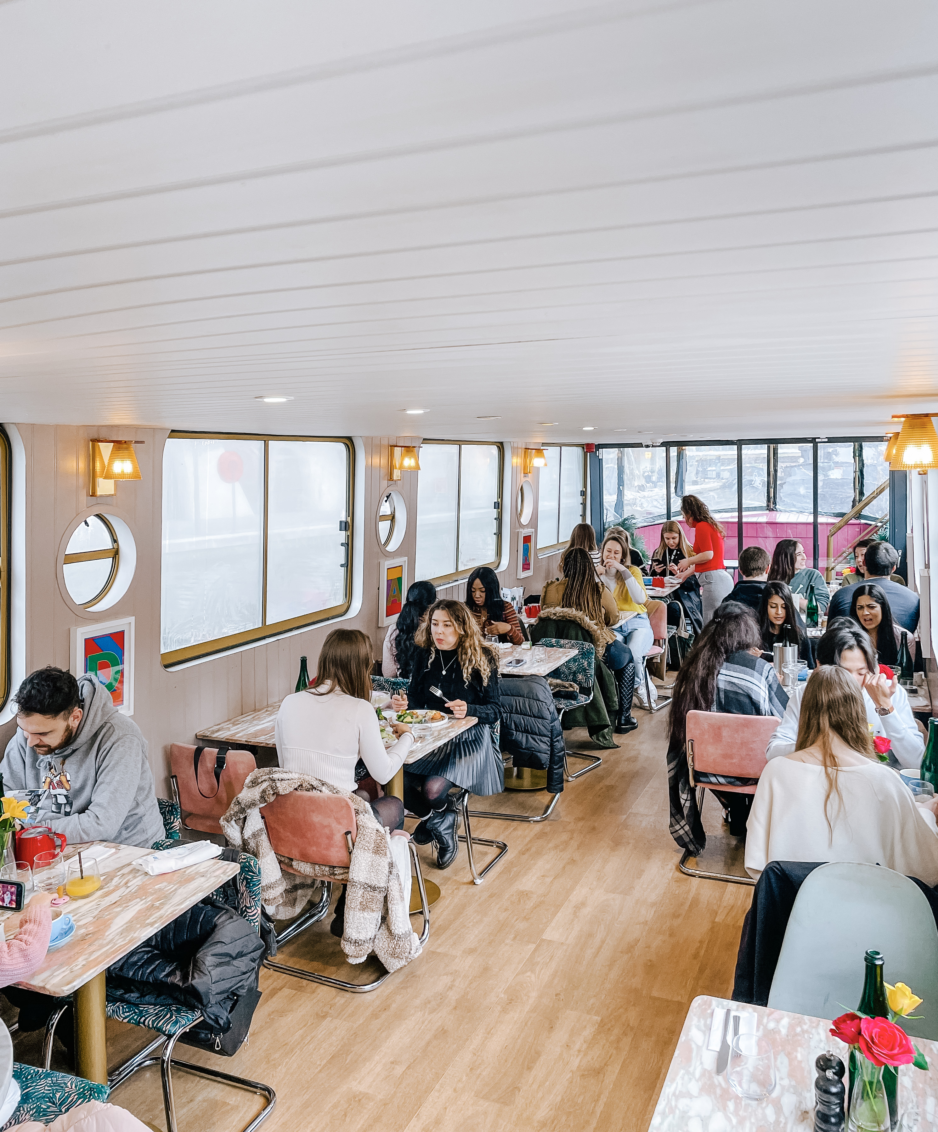 Full Boat Hire - zr3jsvxwxar.jpg