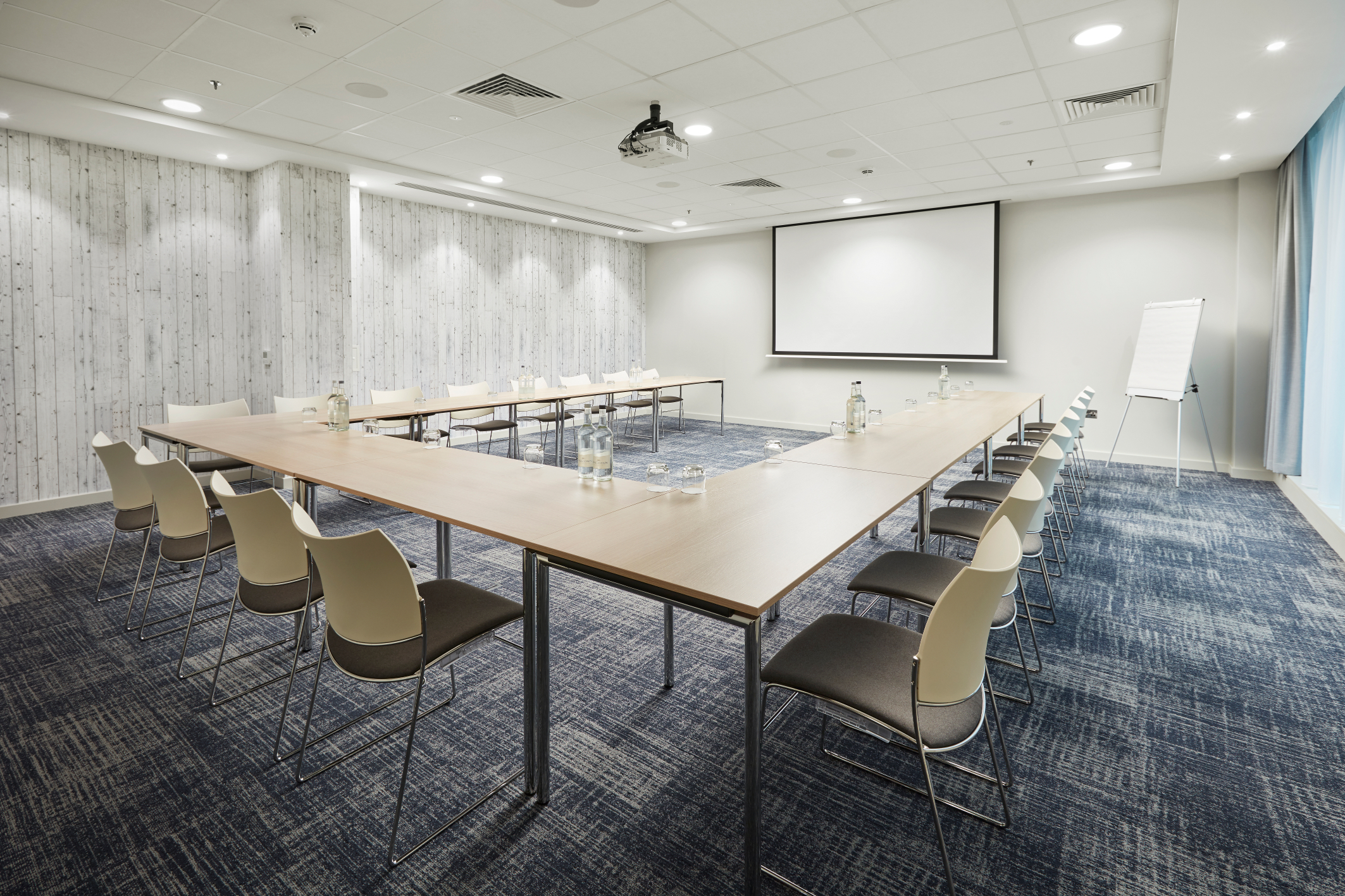 Meeting Room 8 - pe5wglify3f.jpg