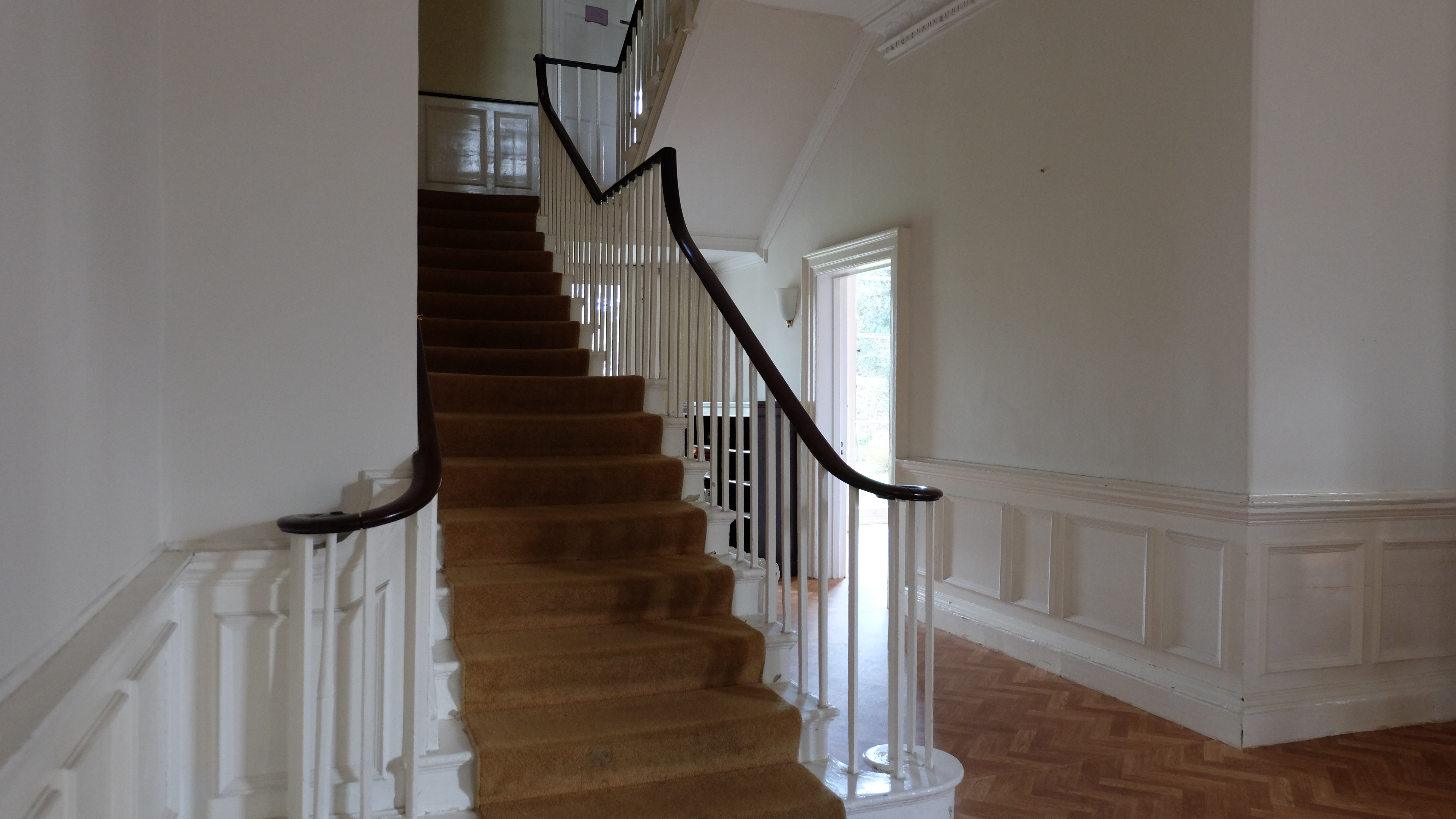 Lutyens' room staircase at Bell House, ideal for elegant events and photography.