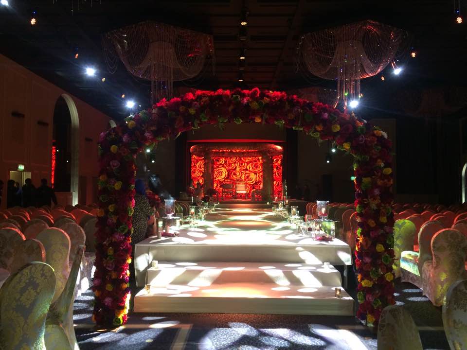 Elegant floral archway in Mercure Manchester Piccadilly's event space for weddings.