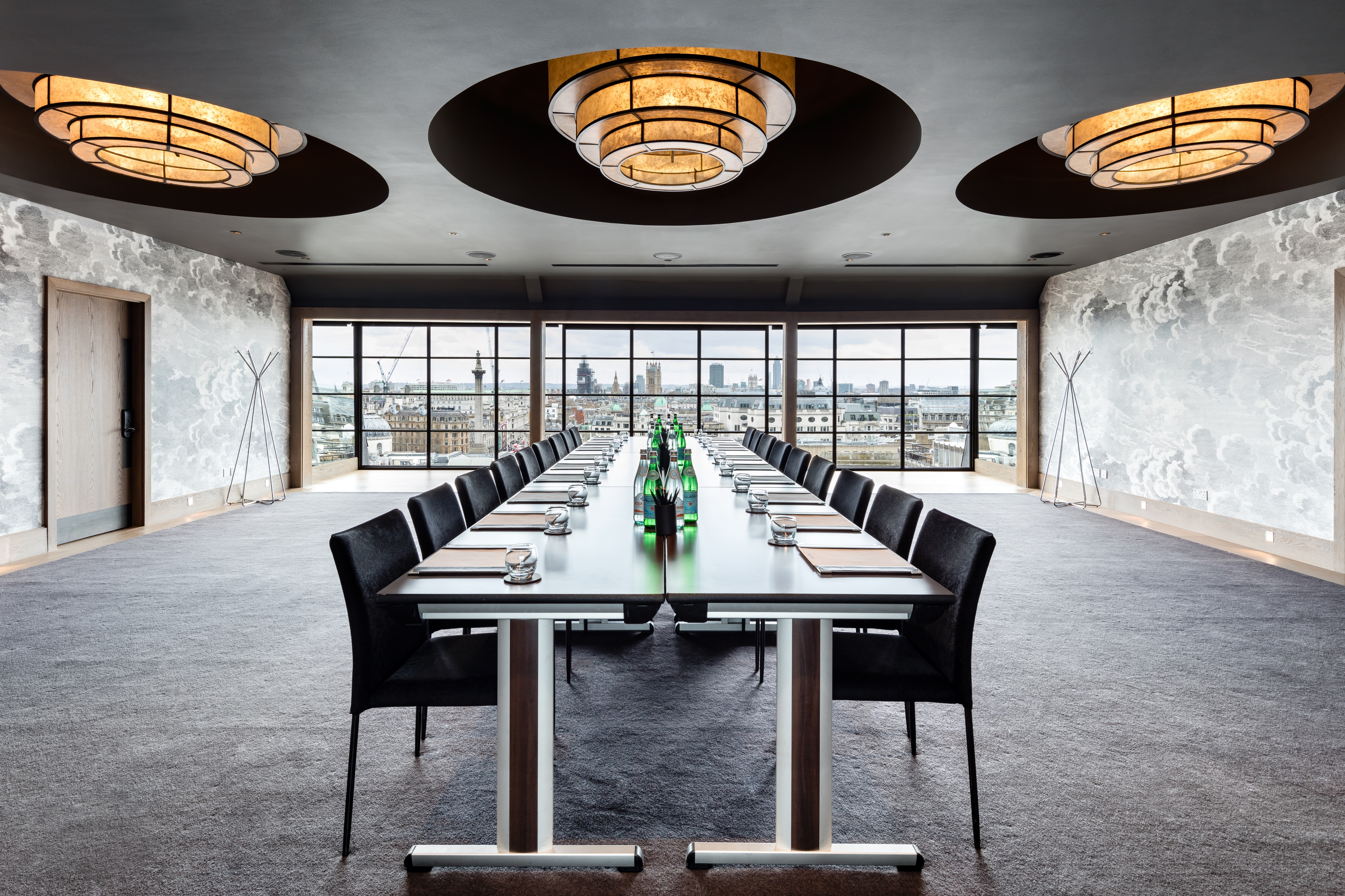Penthouse Suite meeting room at Radisson Blu, London - elegant design for corporate events.