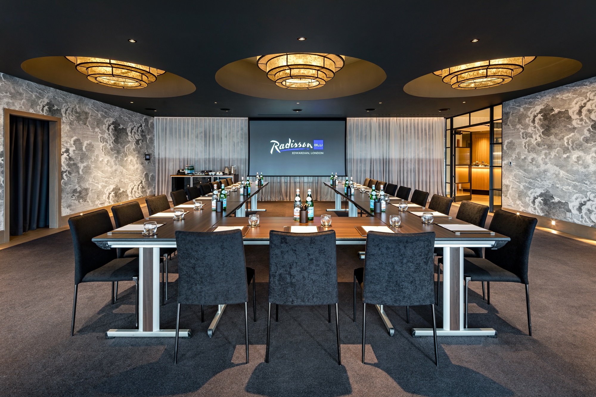 Penthouse Suite - lbwqcqhij1i.jpg