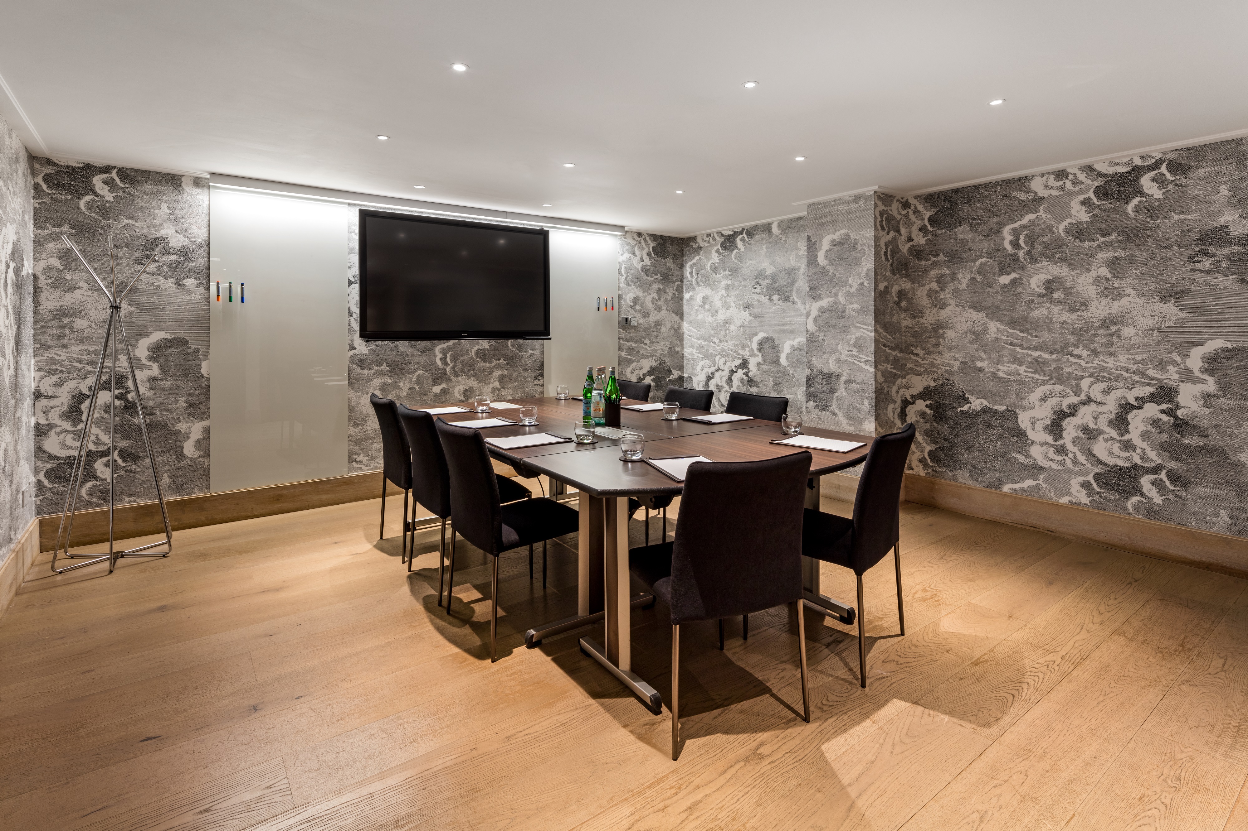 Modern meeting room in Radisson Blu, London; elegant design for professional gatherings.