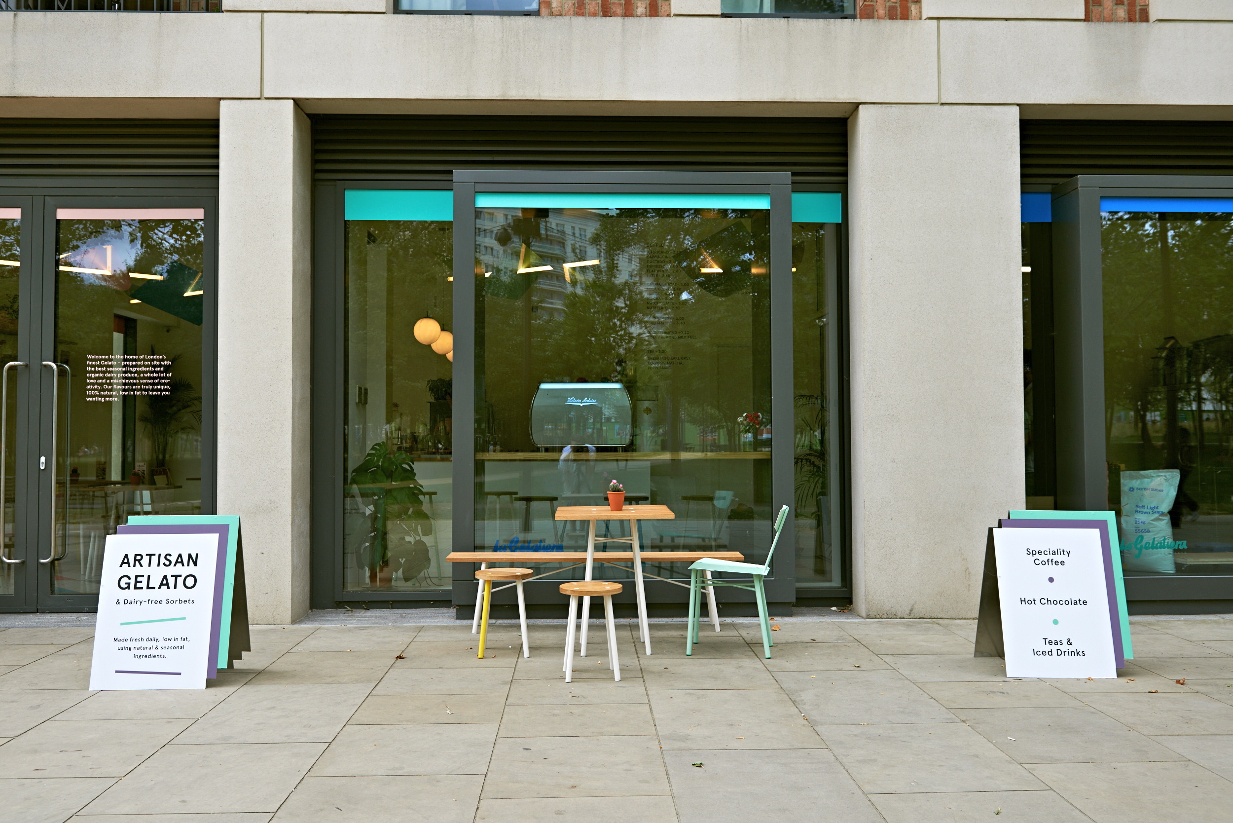 Gelato parlour / cafe - vbtxxs1wbxt.jpg