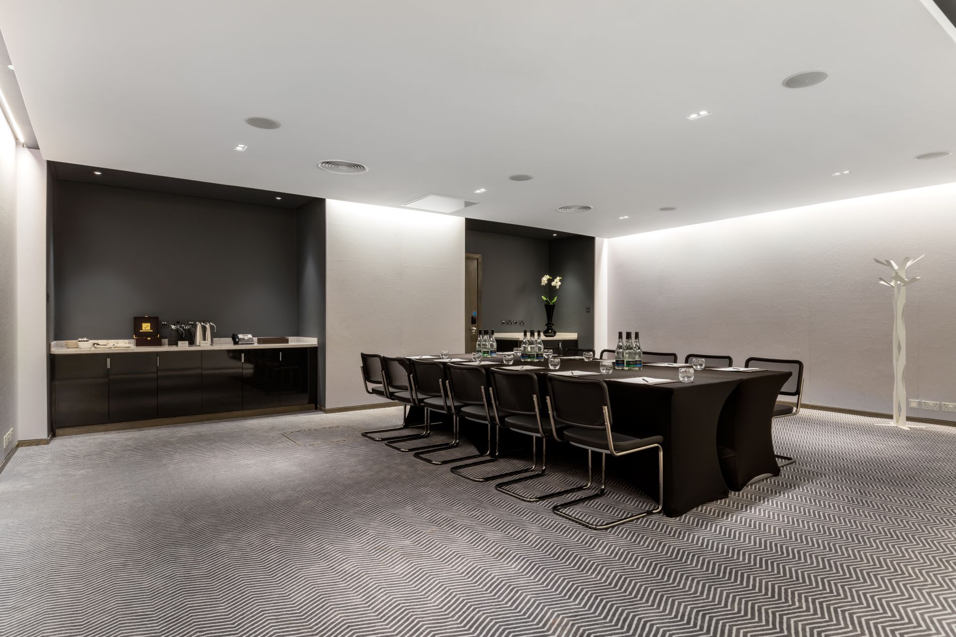 Private Room 6 - 5f4cd9ba-baac-4caa-85f3-df29f622335a.jpg