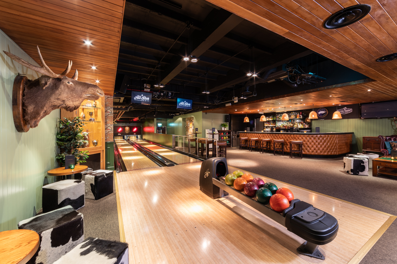 Vibrant bowling alley venue for corporate events and team-building in Holborn.