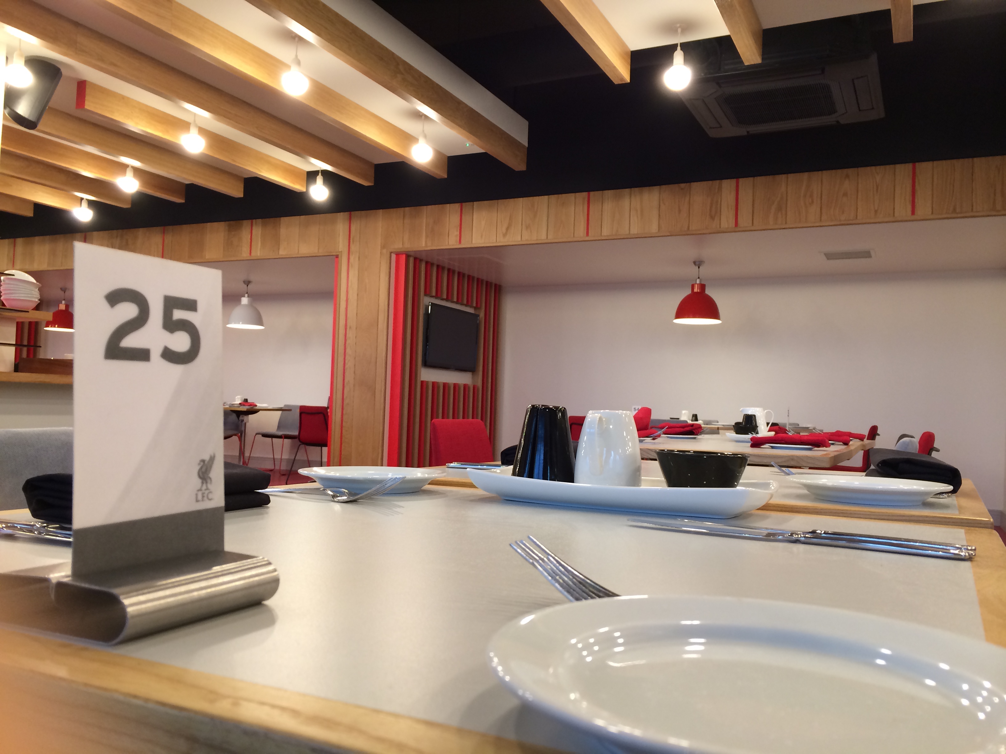 Champions Lounge - zgl1wx5orjz.JPG