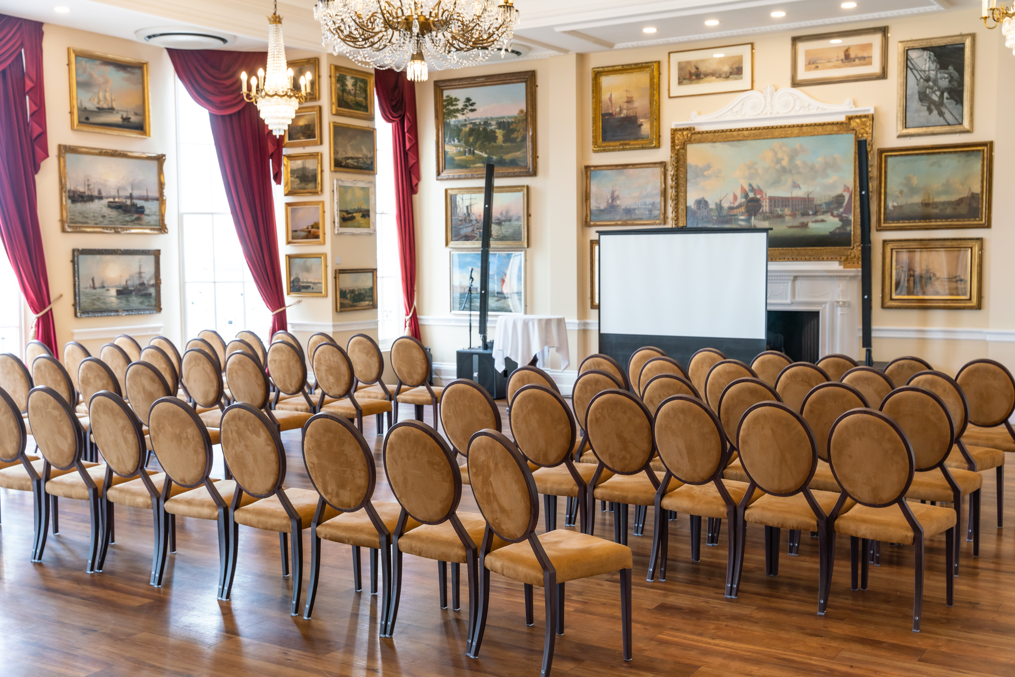 Elegant meeting space in Trafalgar Tavern, perfect for workshops and seminars.