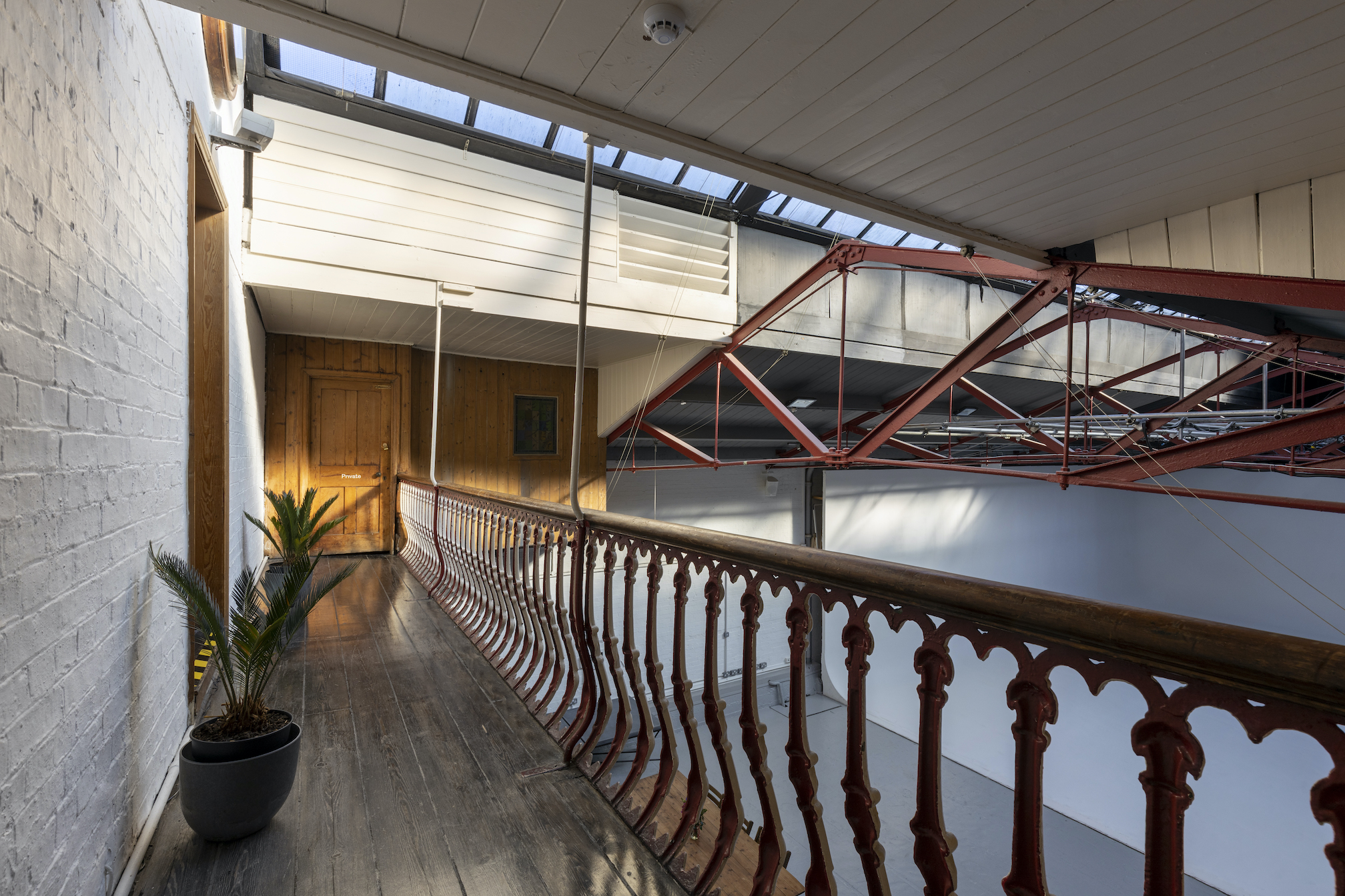 The Arena (Studio 1) - co5tptf02p2.jpg