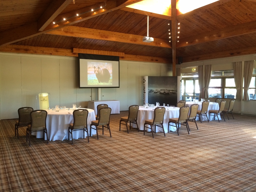 The Lodge - 1pzdnsgx0l4.jpg