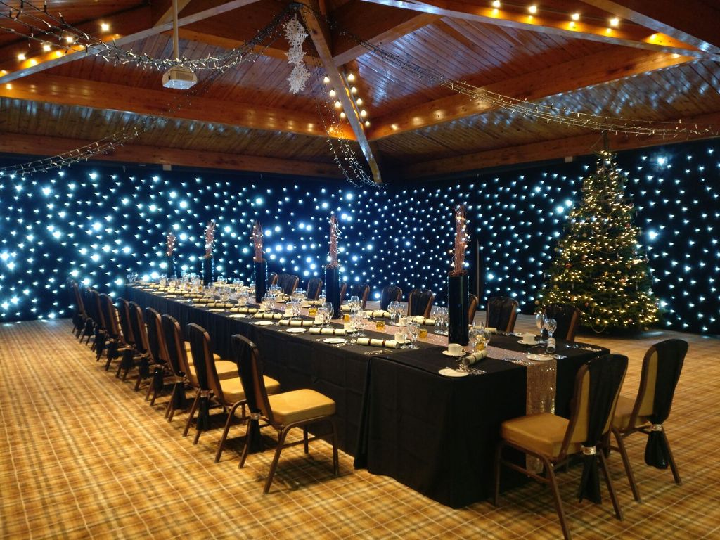 Elegant banquet table at Woburn Safari Lodge for formal events and holiday gatherings.