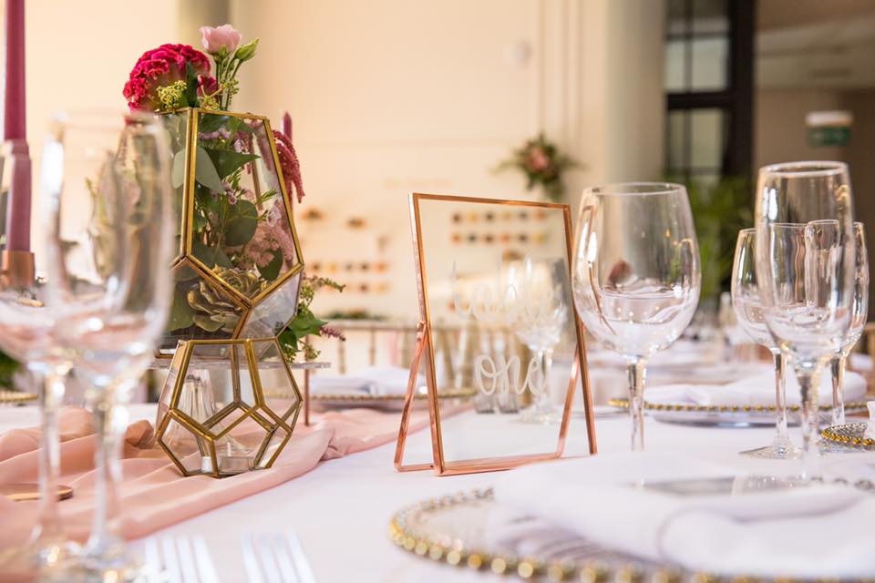 Exclusive Hire - gpxkipfqmxb.jpg