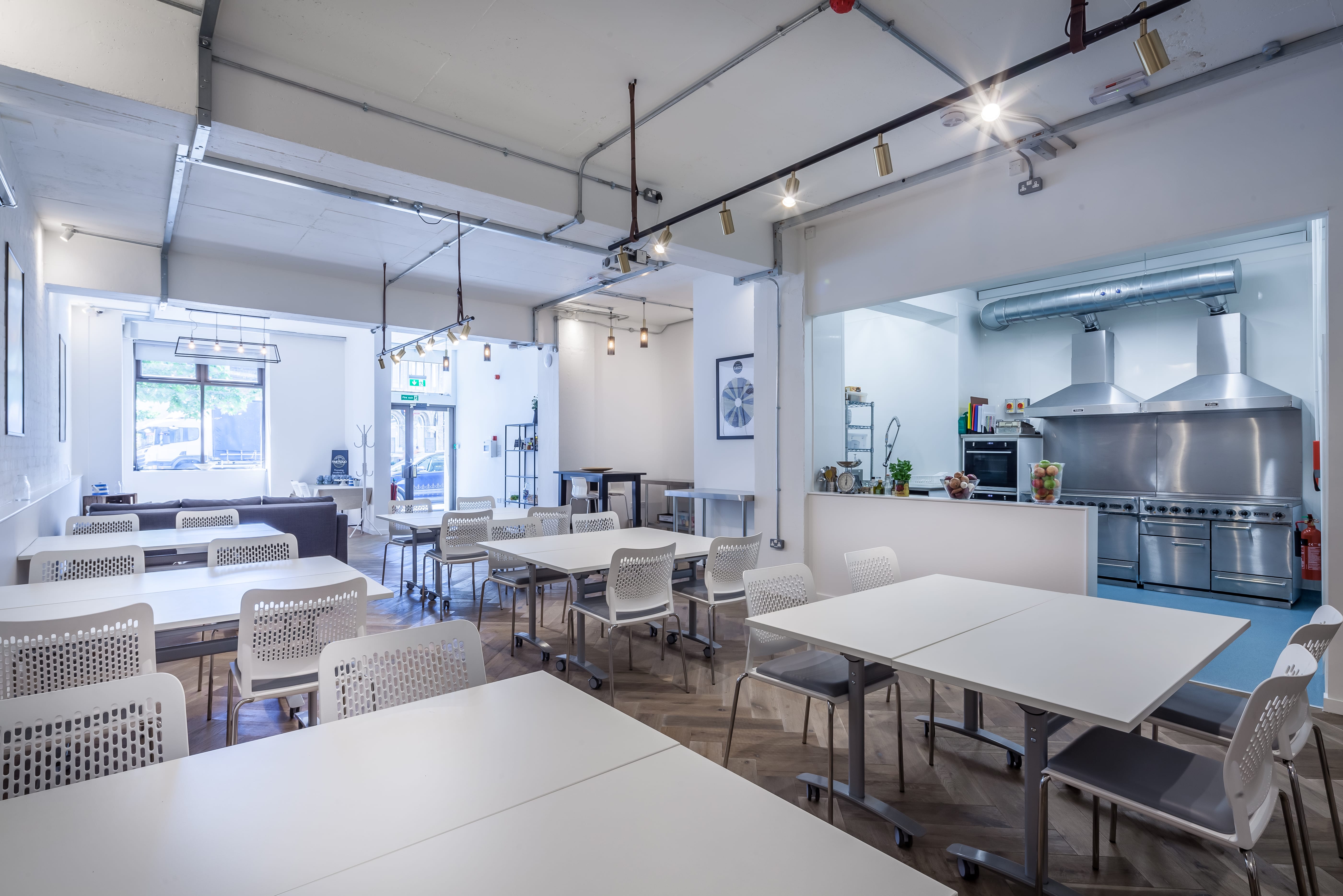 Whole Venue - 0jkq2mmman5.jpg