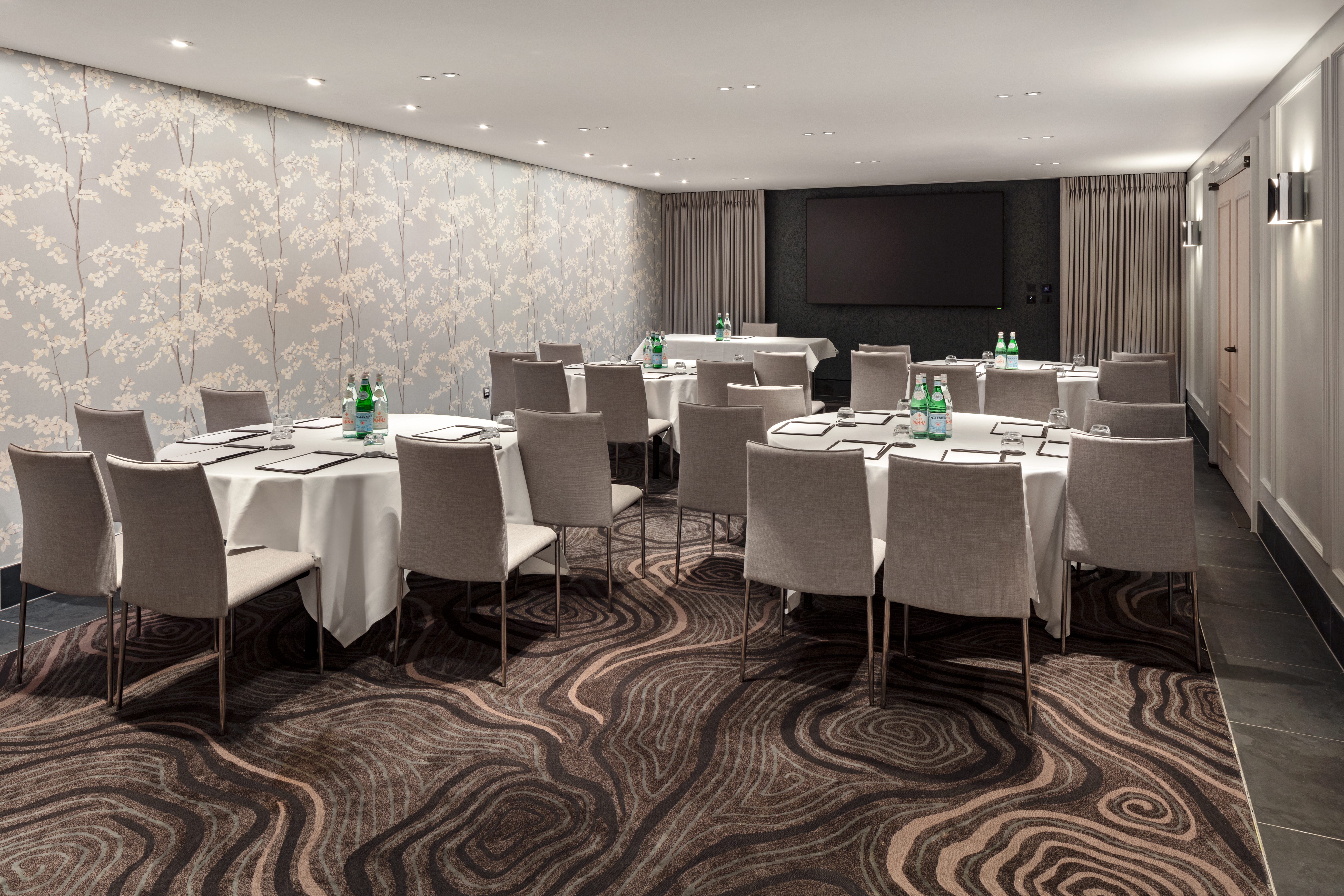 Private Room 2 - e0ebc72d-7596-4d7f-83d9-5def685bc8be.jpg