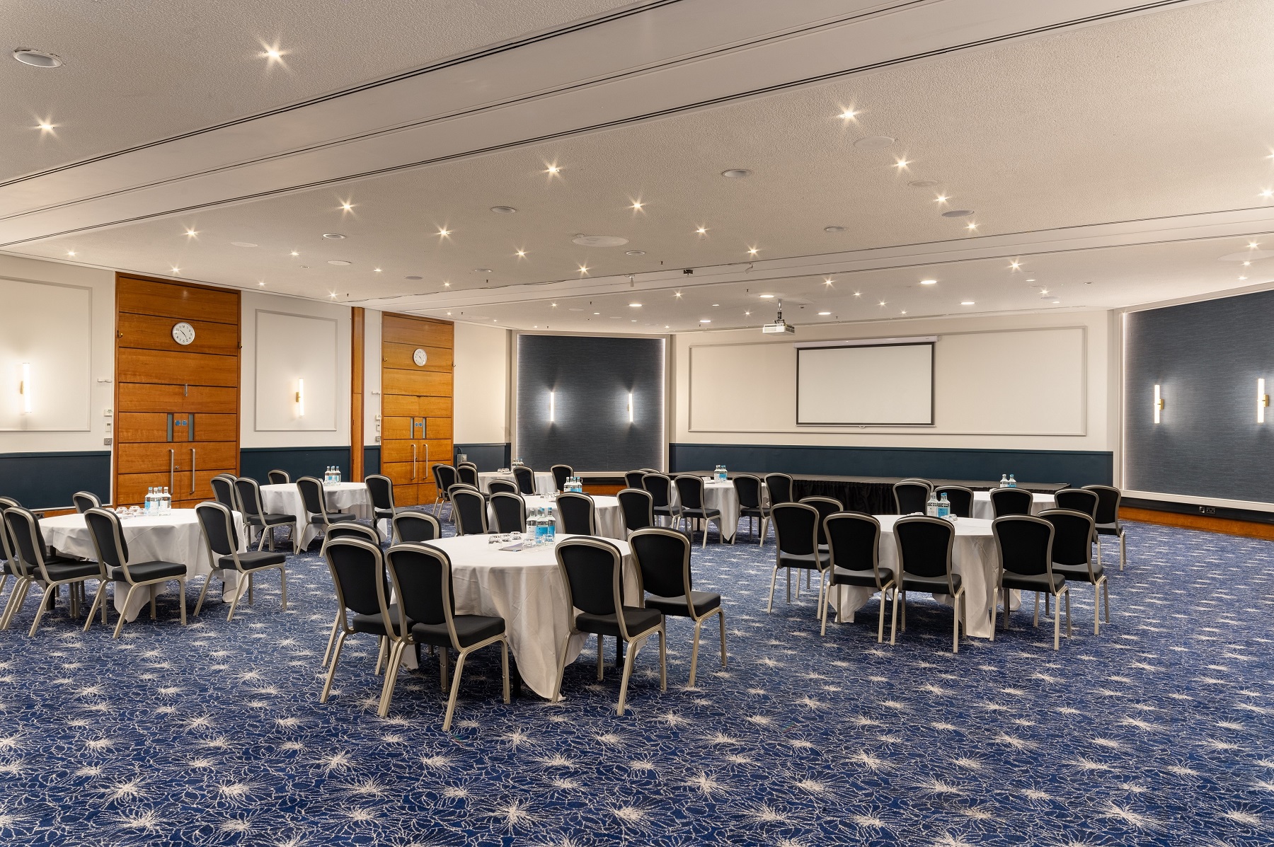 Desoutter Suite at Sofitel London Gatwick, ideal for conferences and workshops.
