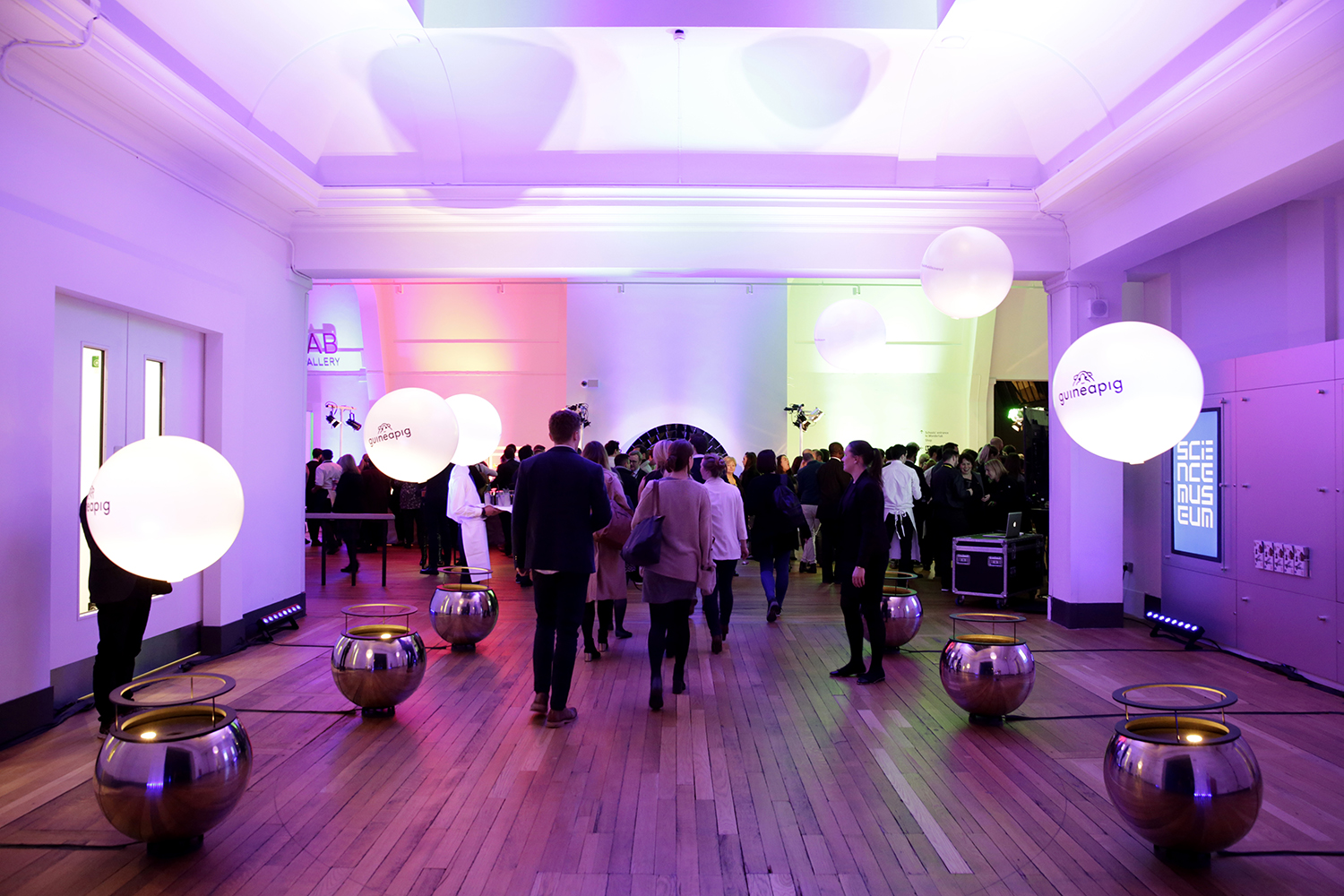 Wonderlab - uye3swhrwxv.jpg