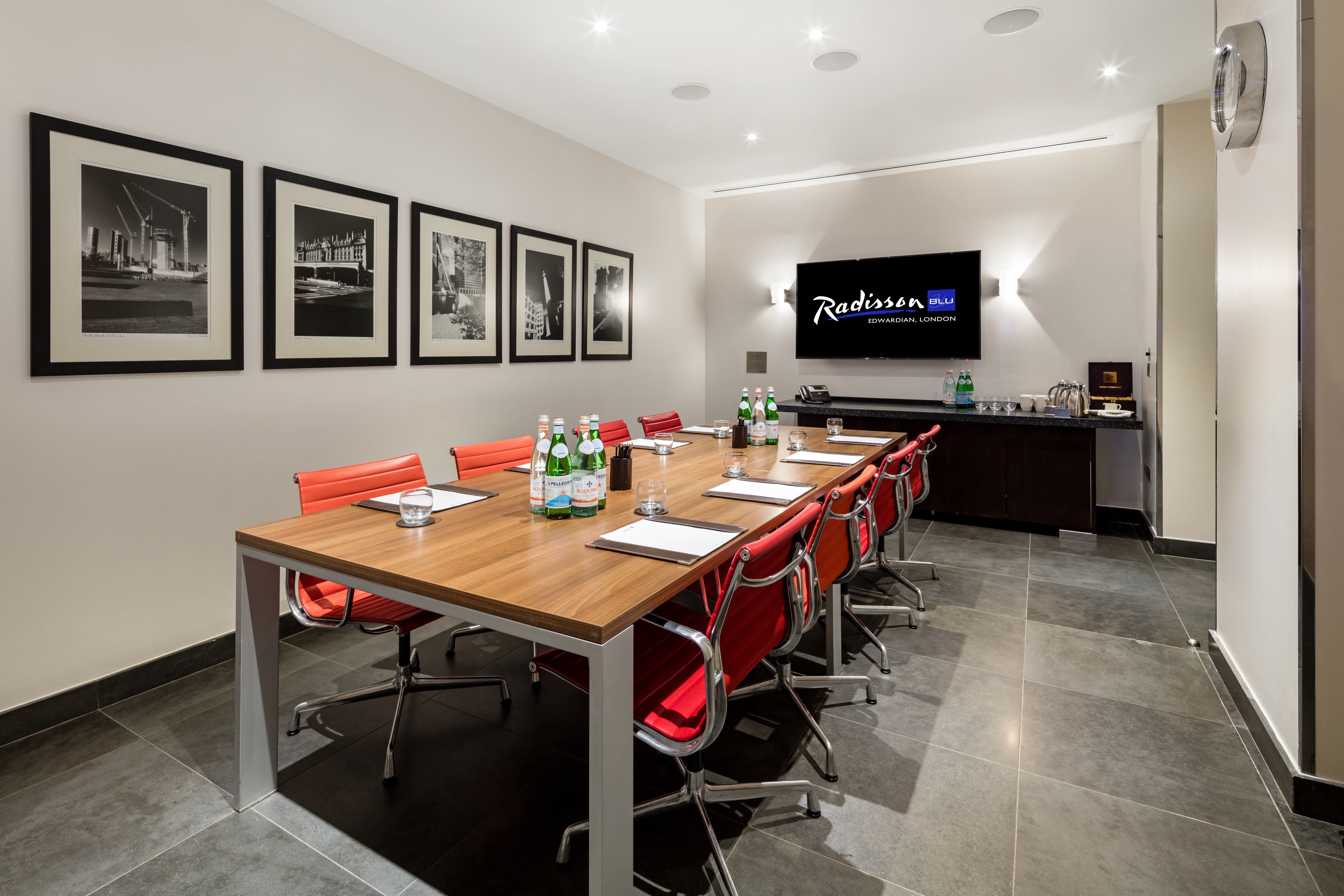 Modern meeting room with ergonomic chairs at Radisson Blu Edwardian, ideal for conferences.