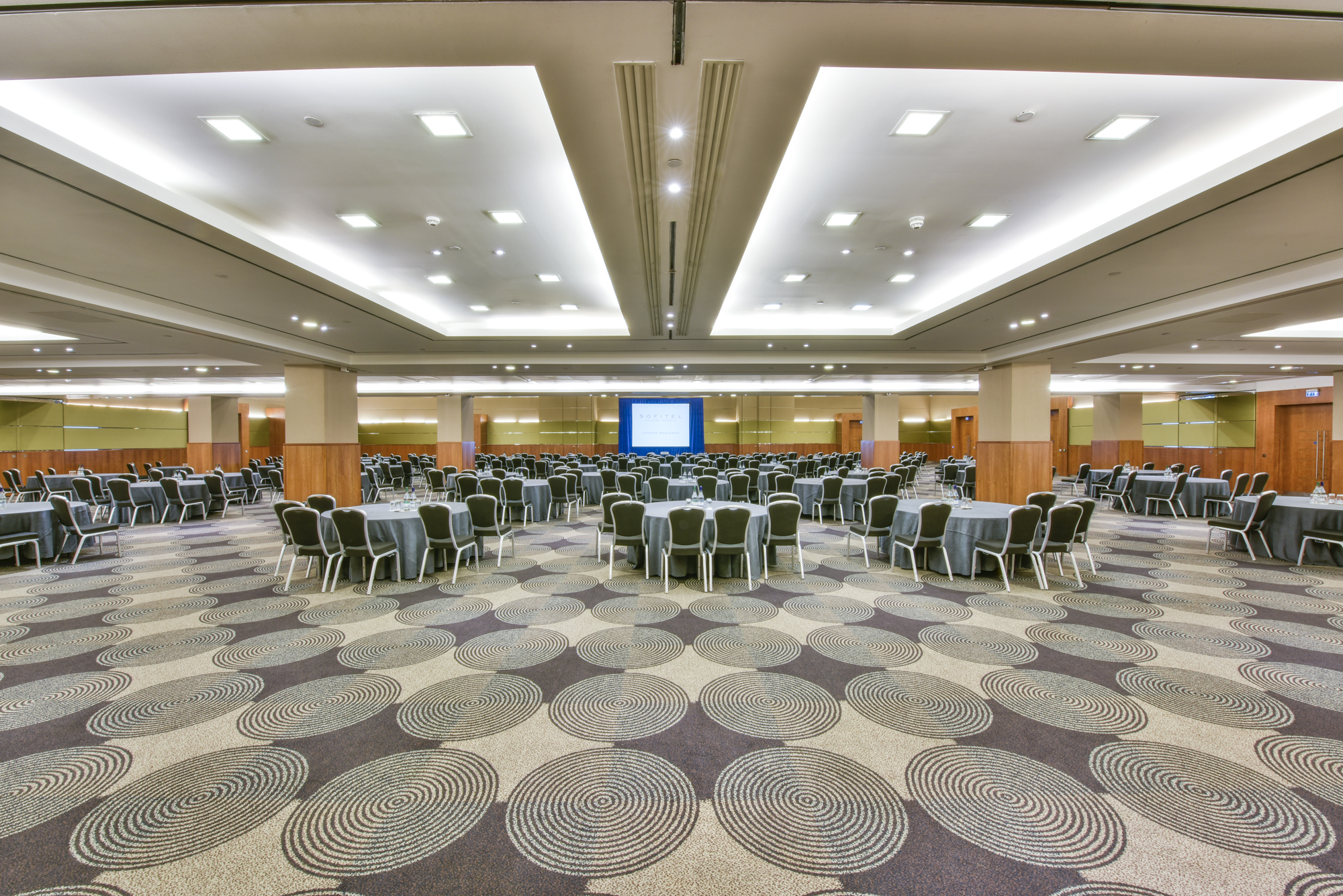 Arora Ballroom at Sofitel London Heathrow, spacious venue for conferences and banquets.