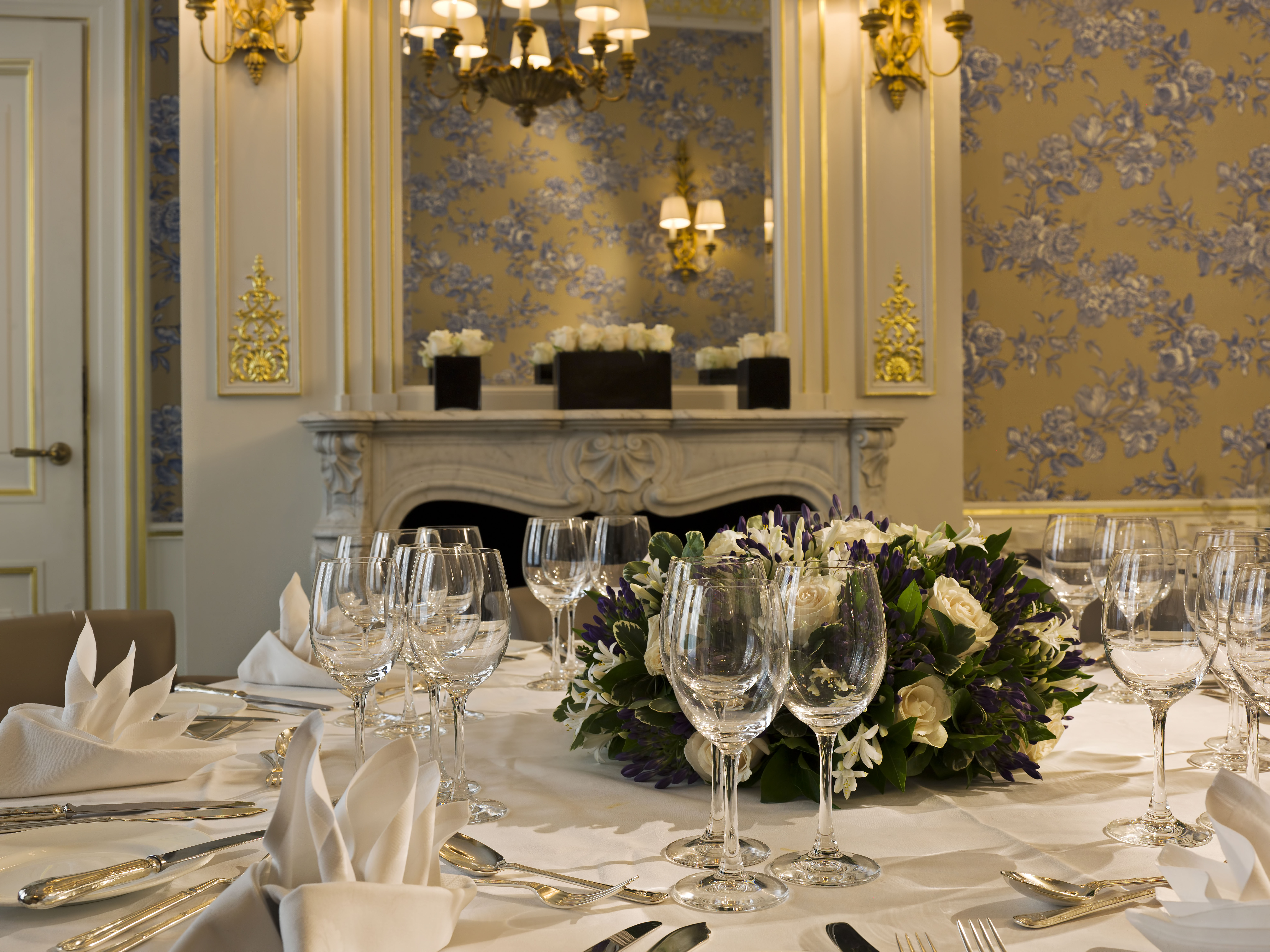 Elegant dining table in The Pink Room, Stafford London for formal events and galas.