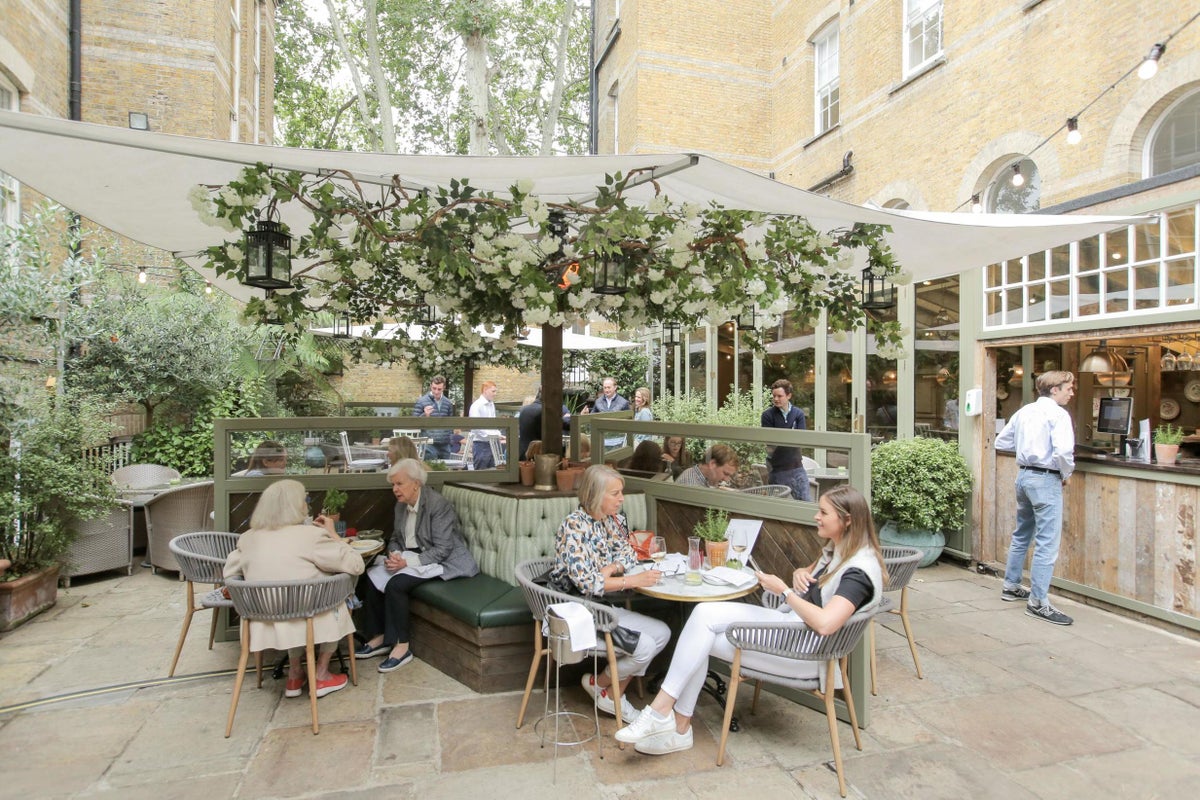 Fay Maschler reviews Stanley's: Say it ...