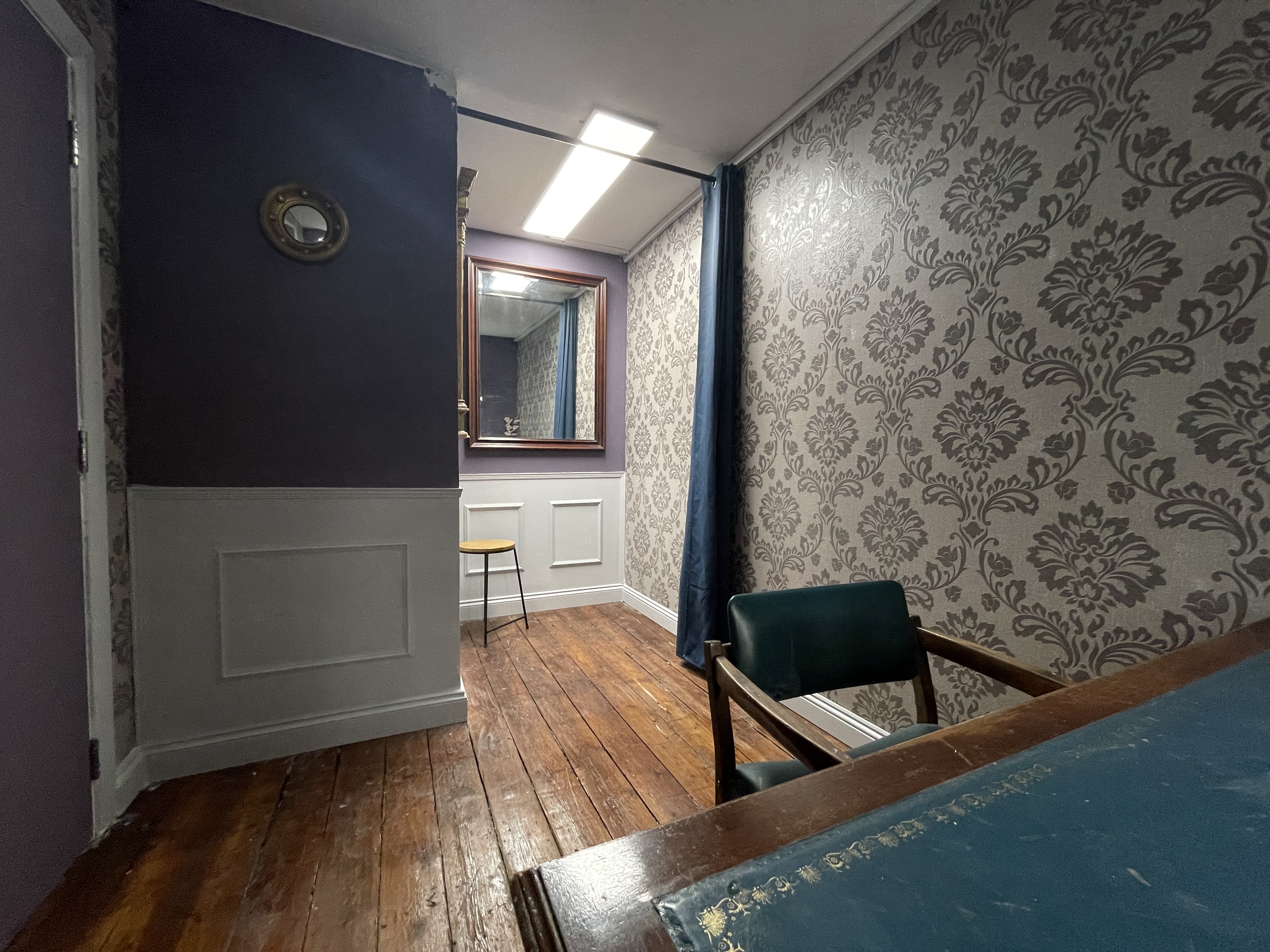 Crixus Studio Green - izslp2gdpoh.JPG