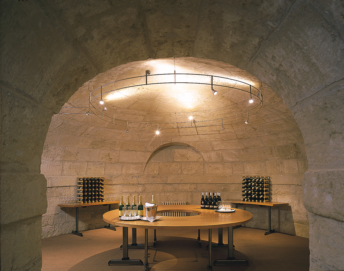 Wren Suite wine cellar in St. Paul's Cathedral, ideal for private tastings and events.