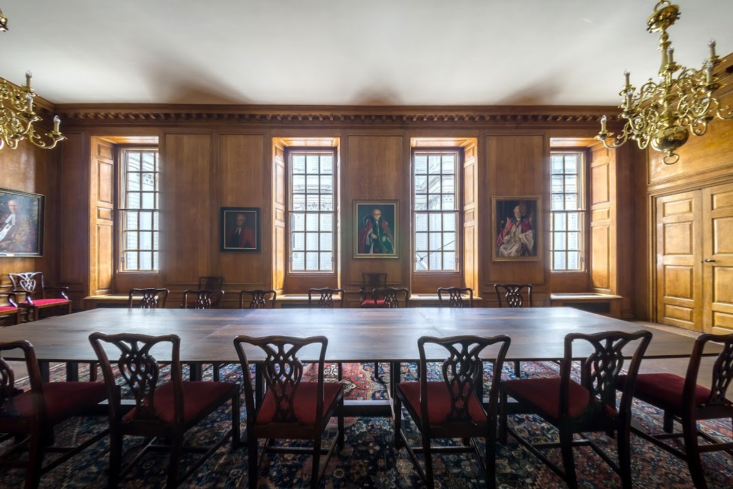 St. Paul's Cathedral Chapter Rooms: elegant wooden paneling, ideal for corporate meetings.