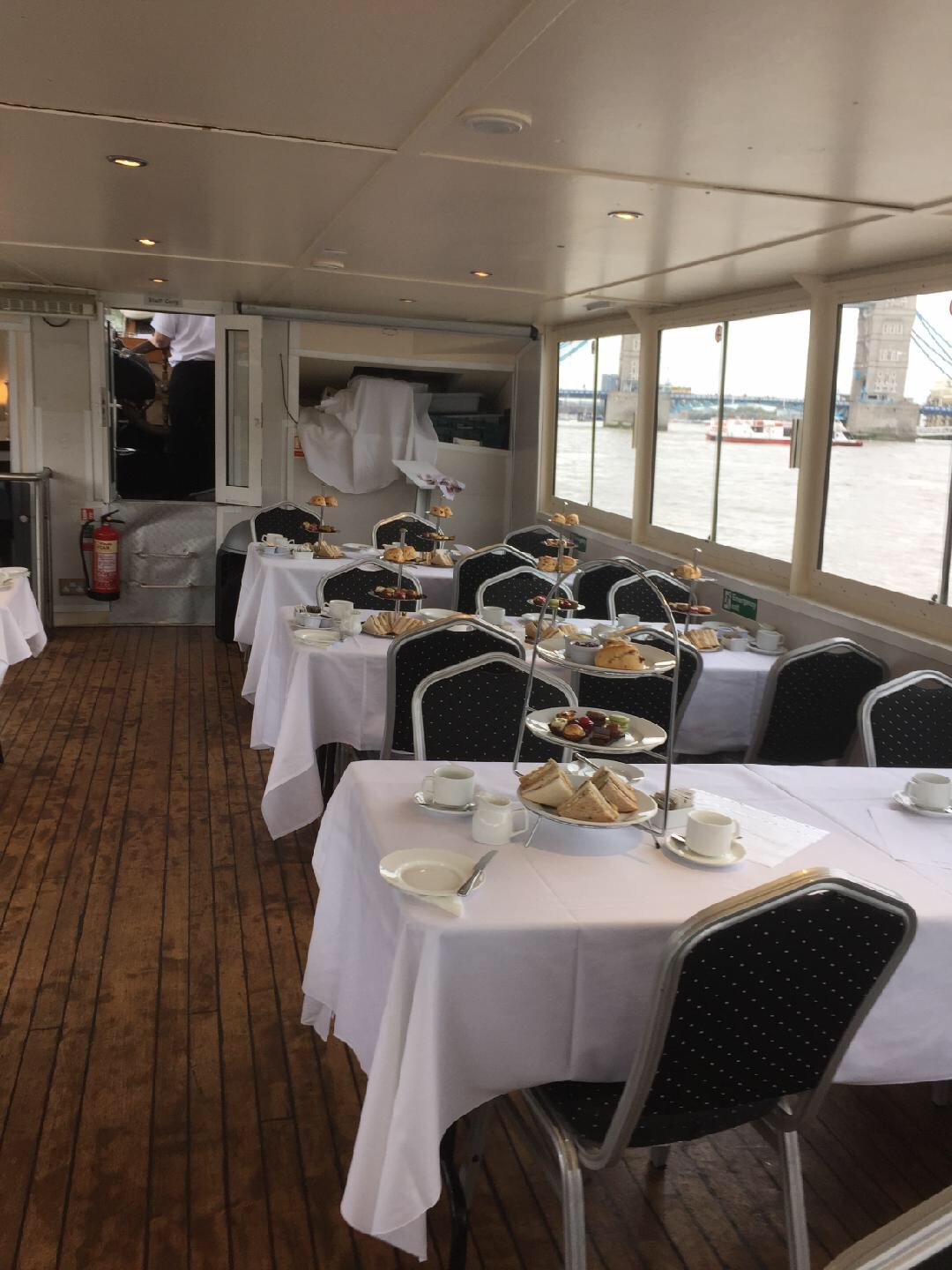 Whole Venue - q52kpxz5dj4.jpg