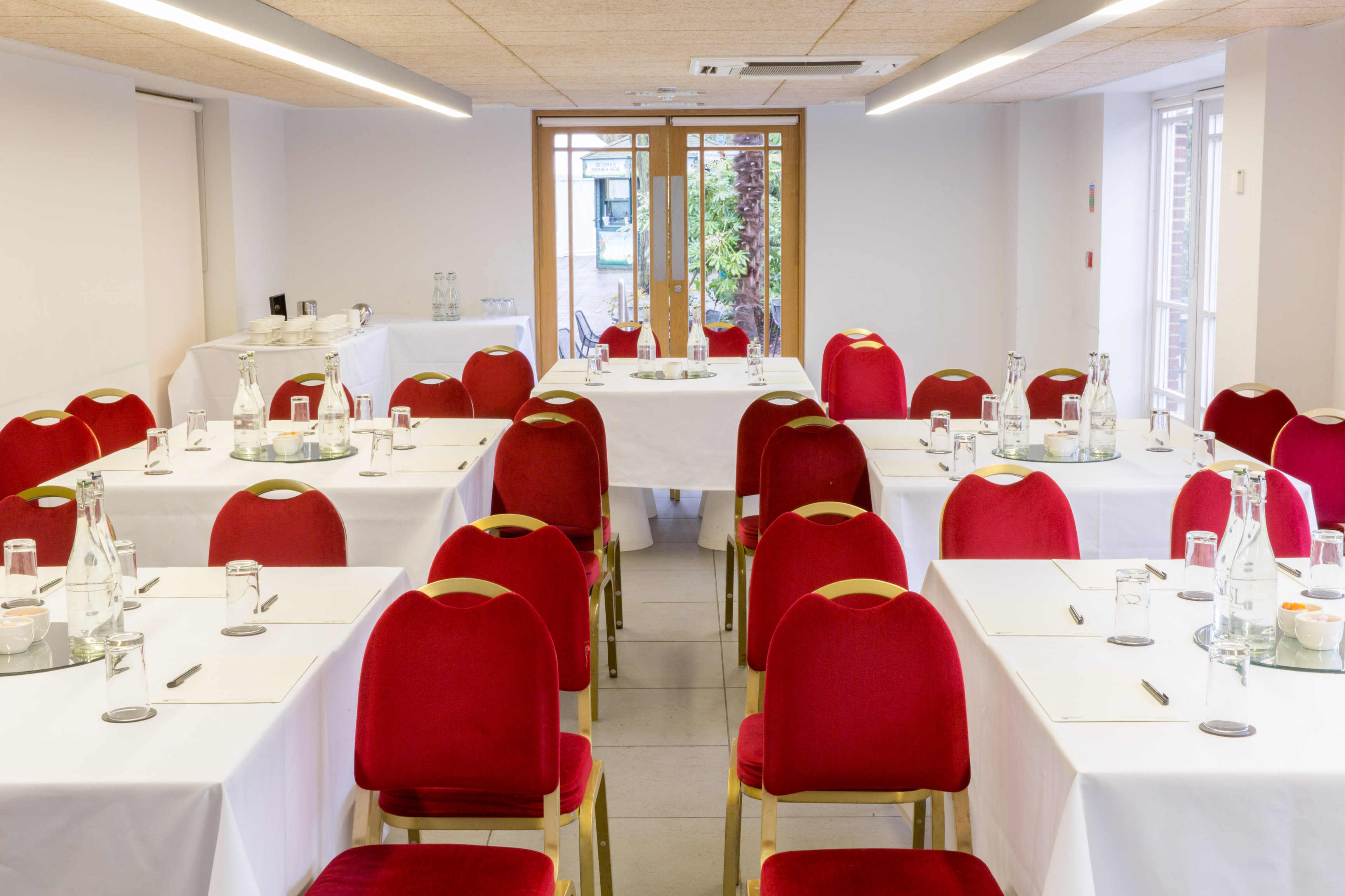 Garden Room - 7cd4bd96-35d1-4b1e-babe-0dfb6fb80a80.jpg