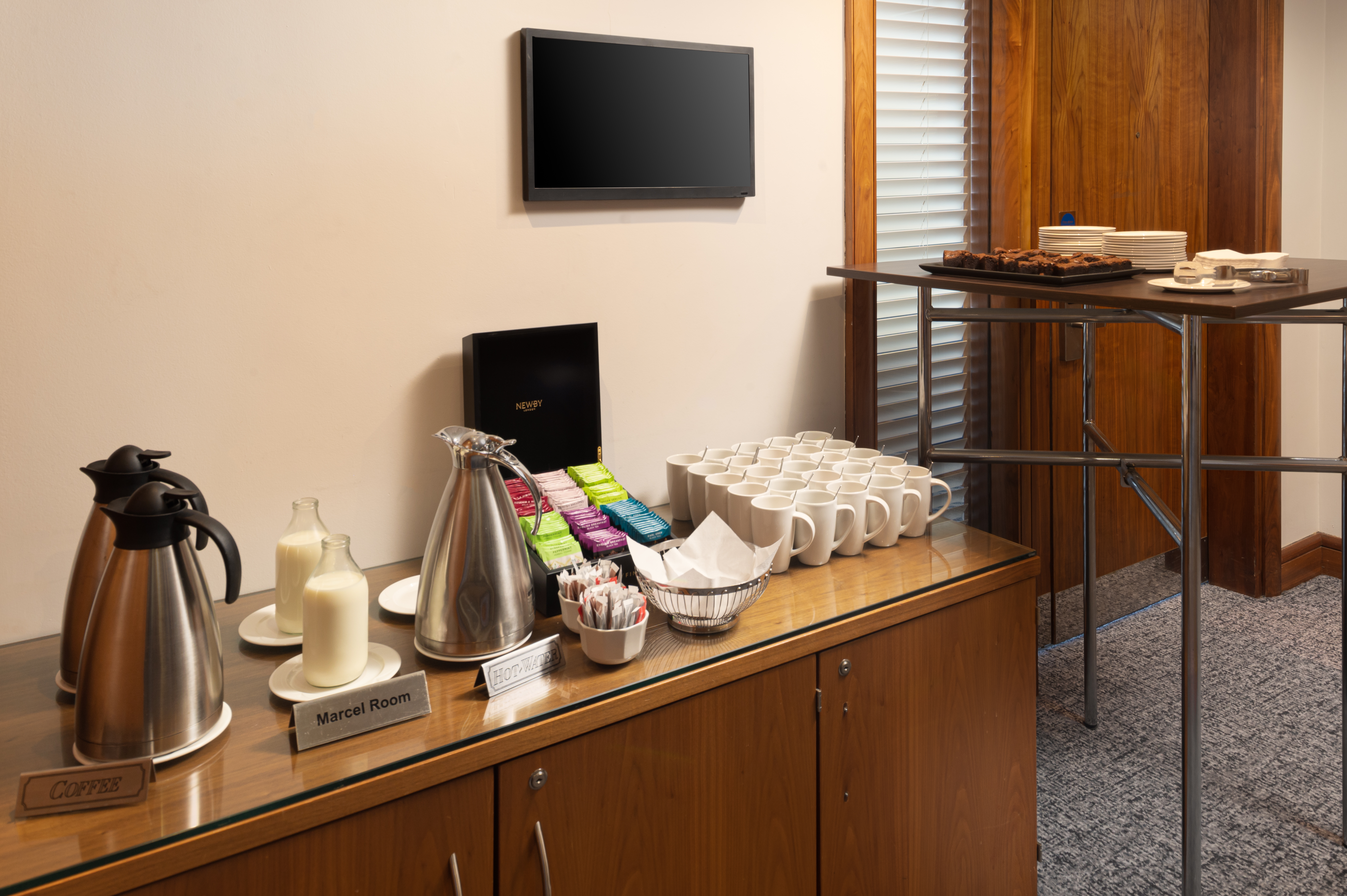 Refreshment station at Sofitel London Gatwick for meetings and events, featuring coffee and tea.