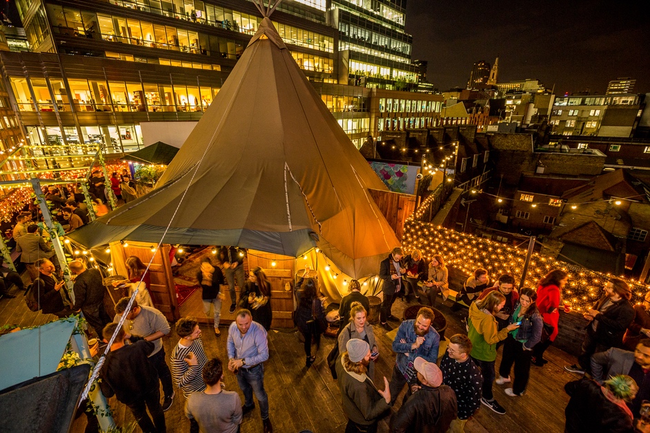 Rooftop Bar - 10abcfb8-4fe1-4cc9-ba34-691343270081.jpeg