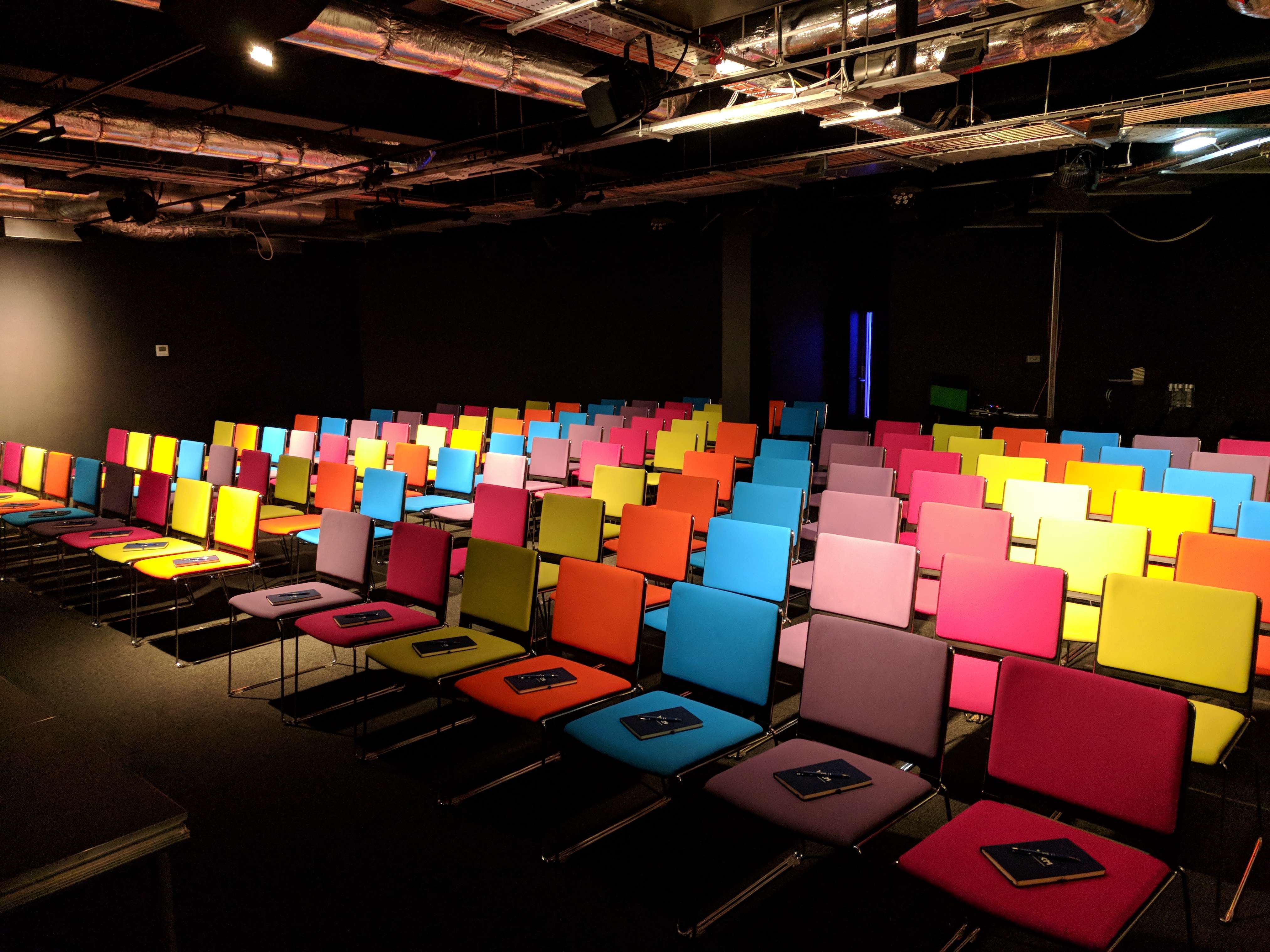 Auditorium - mmdth0fbhrn.jpg