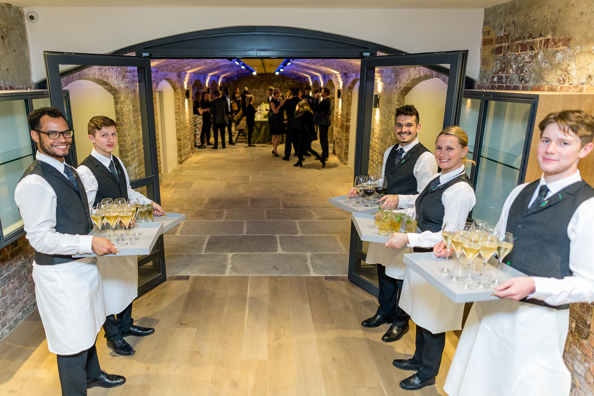 London Bridge Arches - ynmfh2ckkp4.jpg