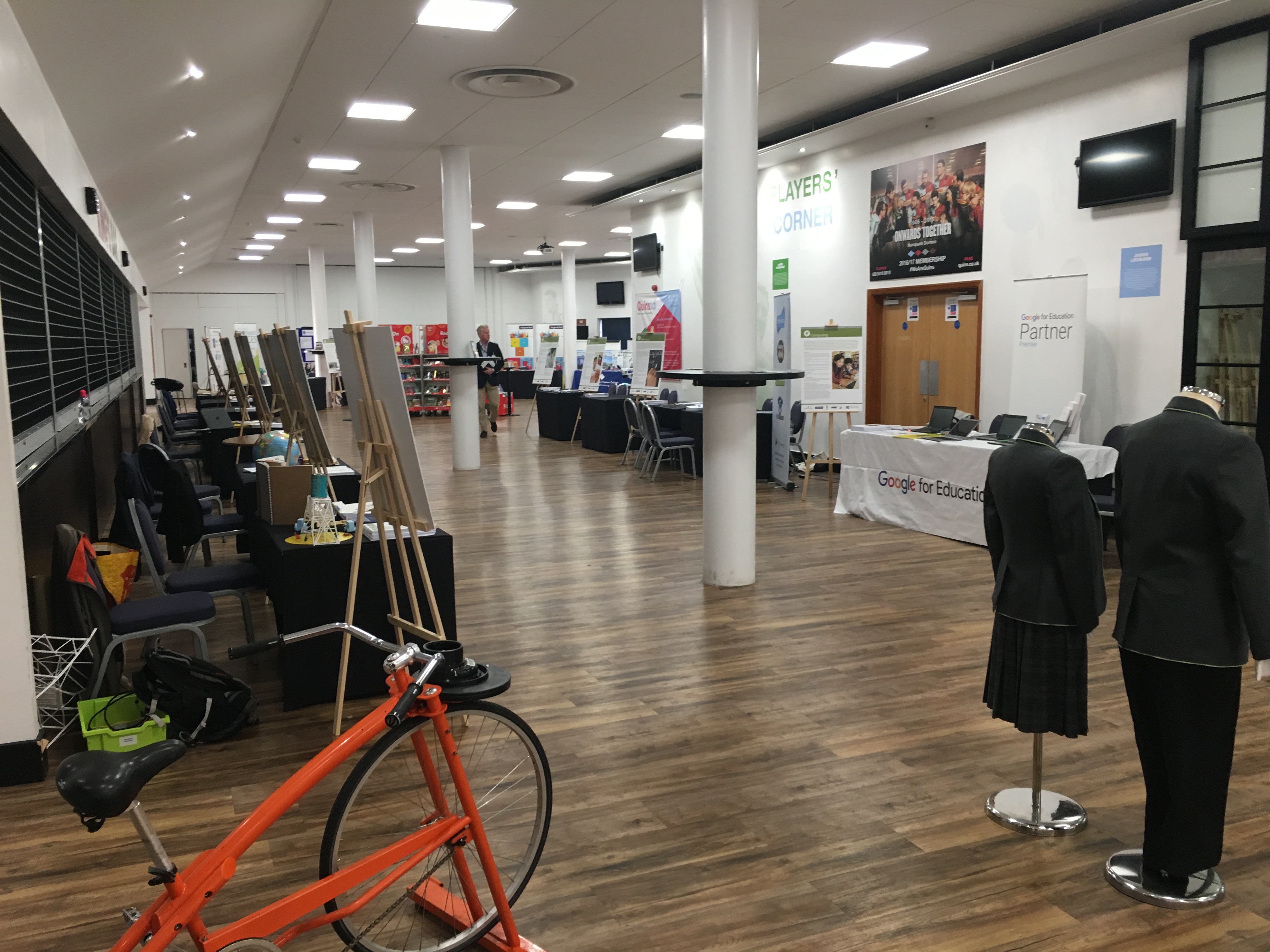 Chris Robshaw and Players' - wsf0rpy1p5f.JPG