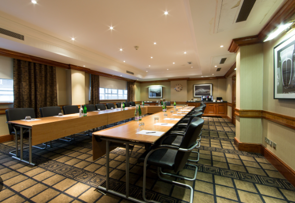Meeting room in Green Park, Thistle Marble Arch, ideal for professional gatherings and presentations.