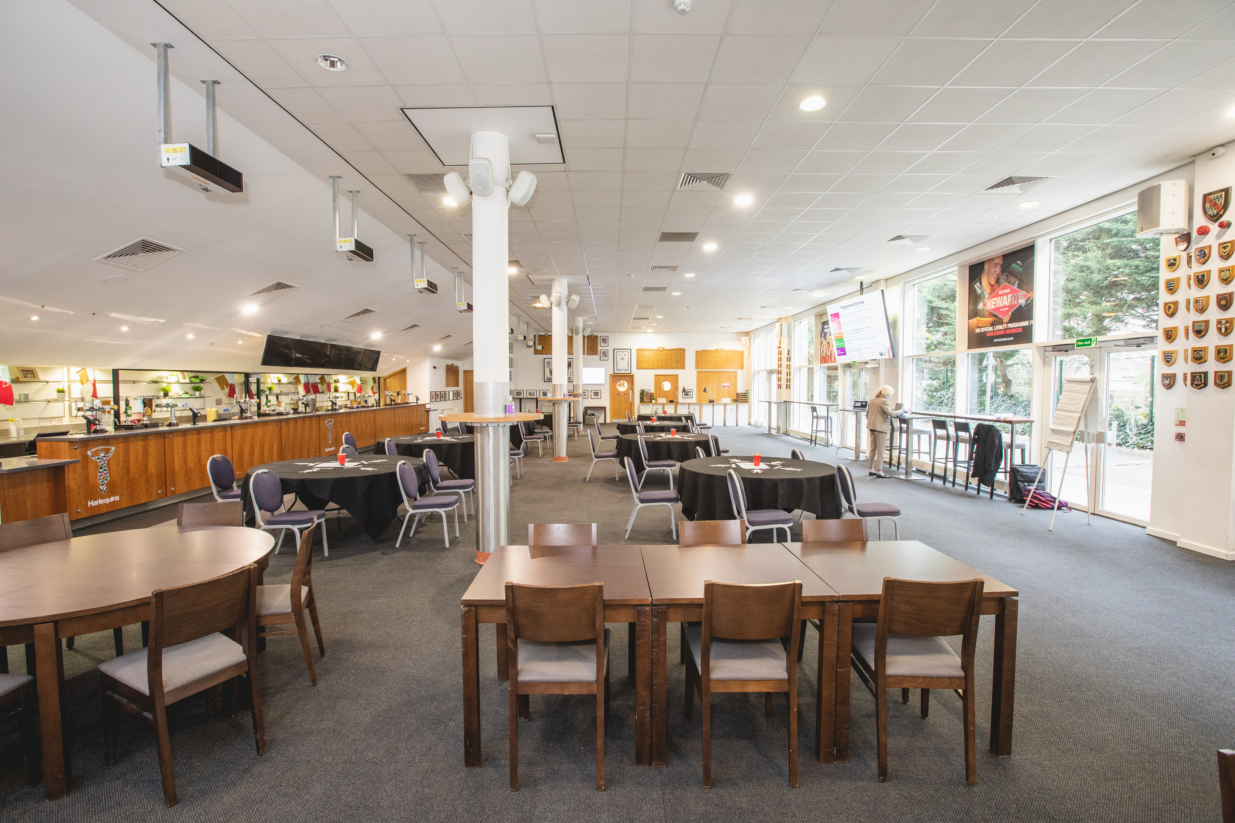 The Honours Bar - 2tajq2vlsky.jpg