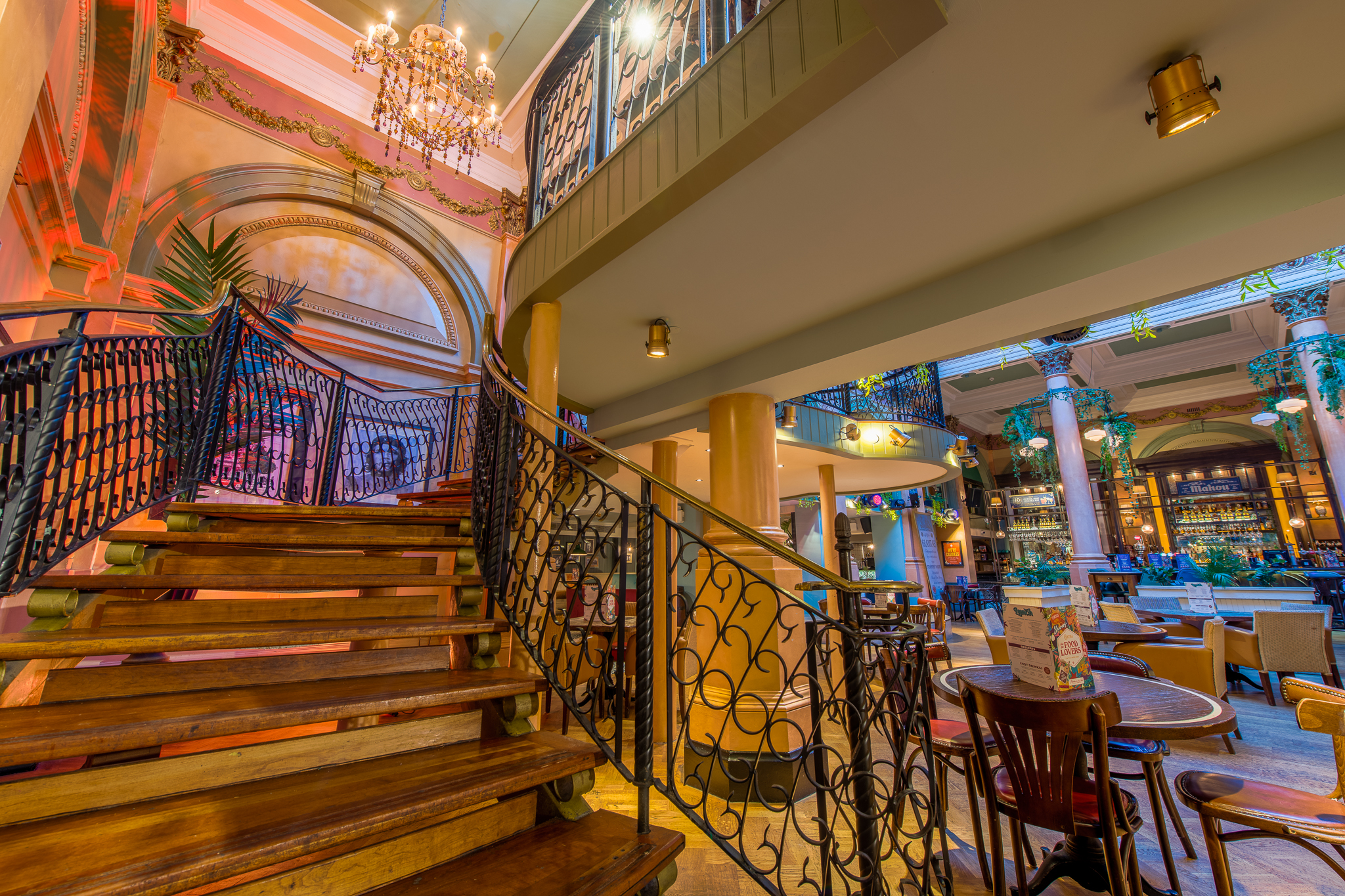 Whole Venue - fghiq20tlq1.jpg