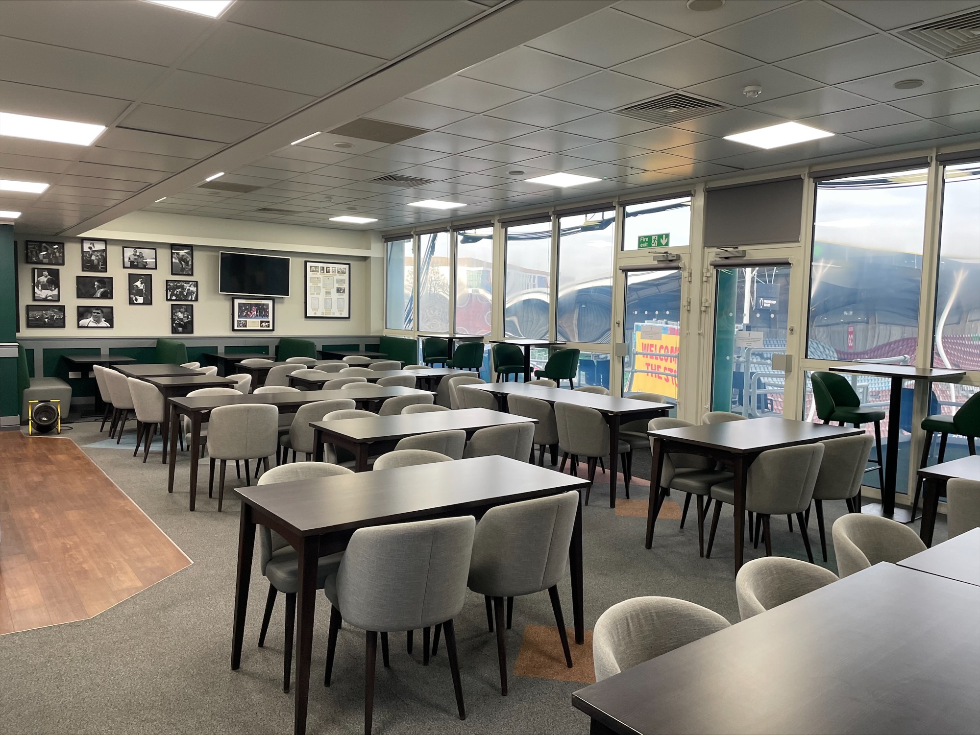 Jason Leonard Lounge  - 2ez24zico00.jpeg