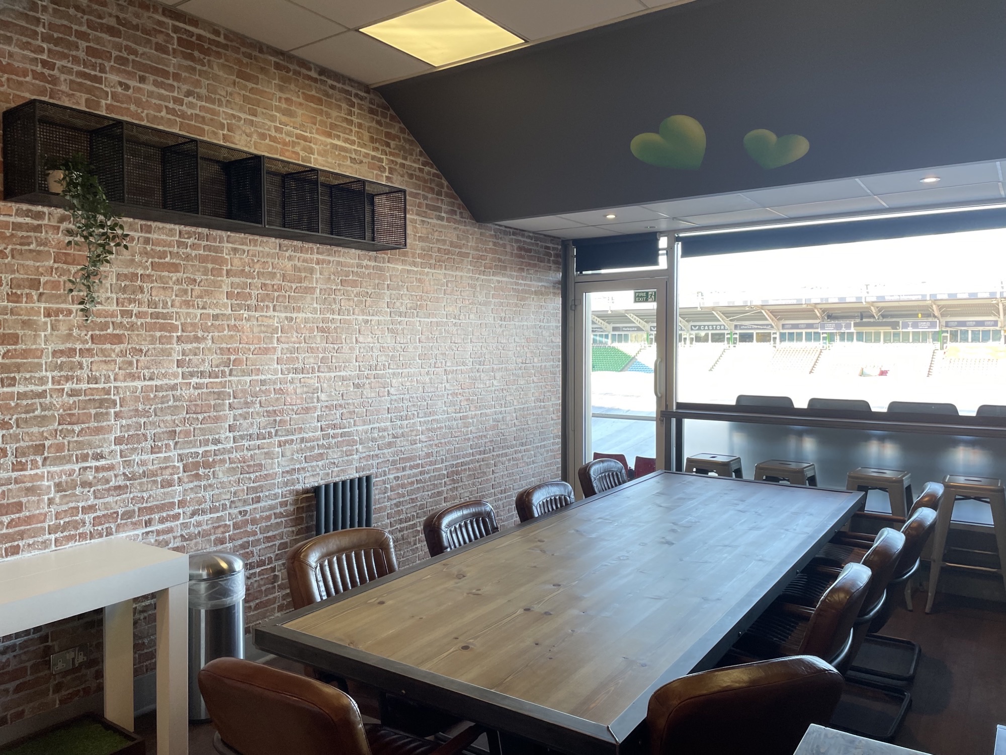 Single Executive Box  - 3zvglbkw0jw.jpeg