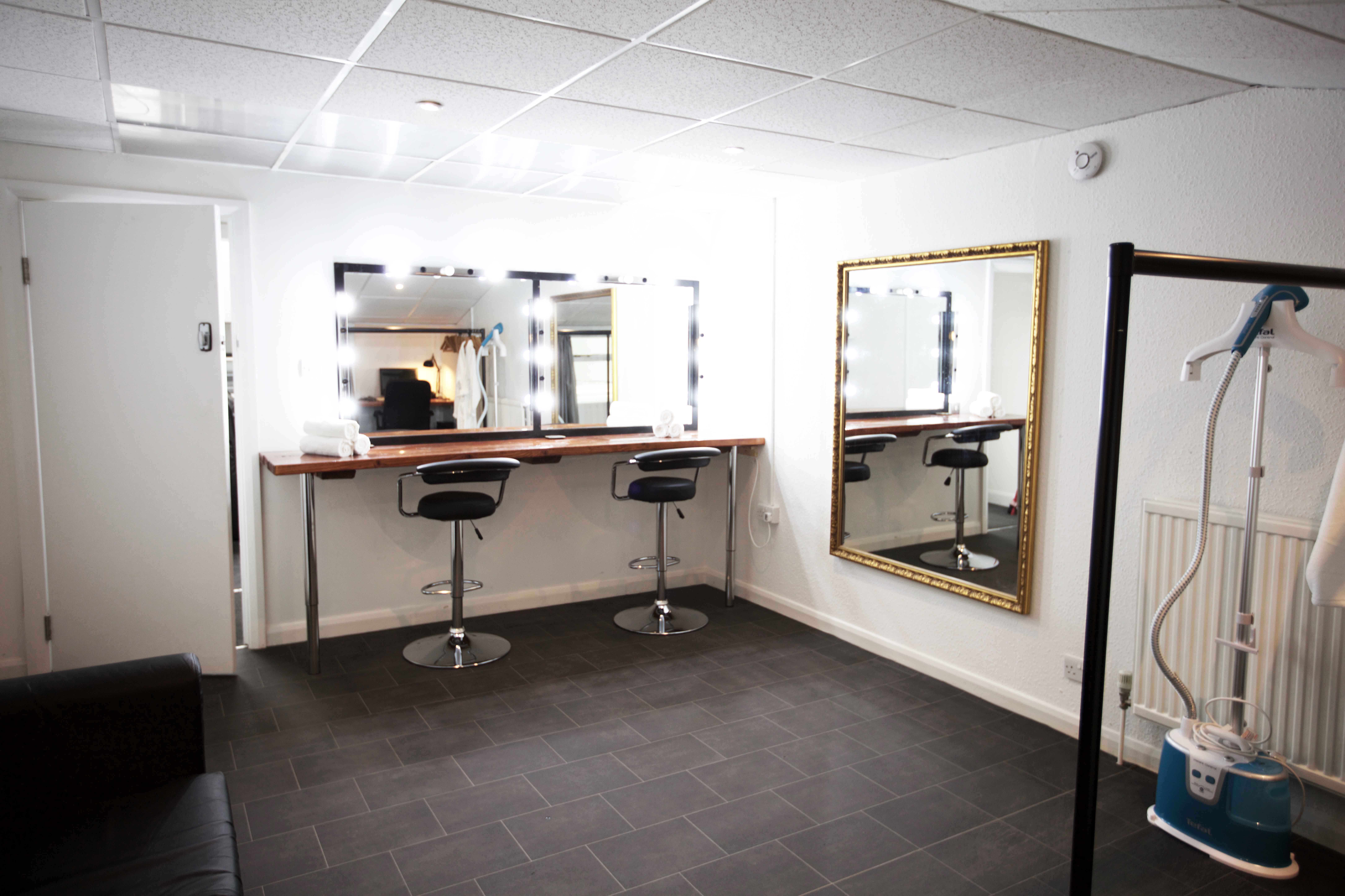 Whole Venue - chg5qmb40mi.jpg