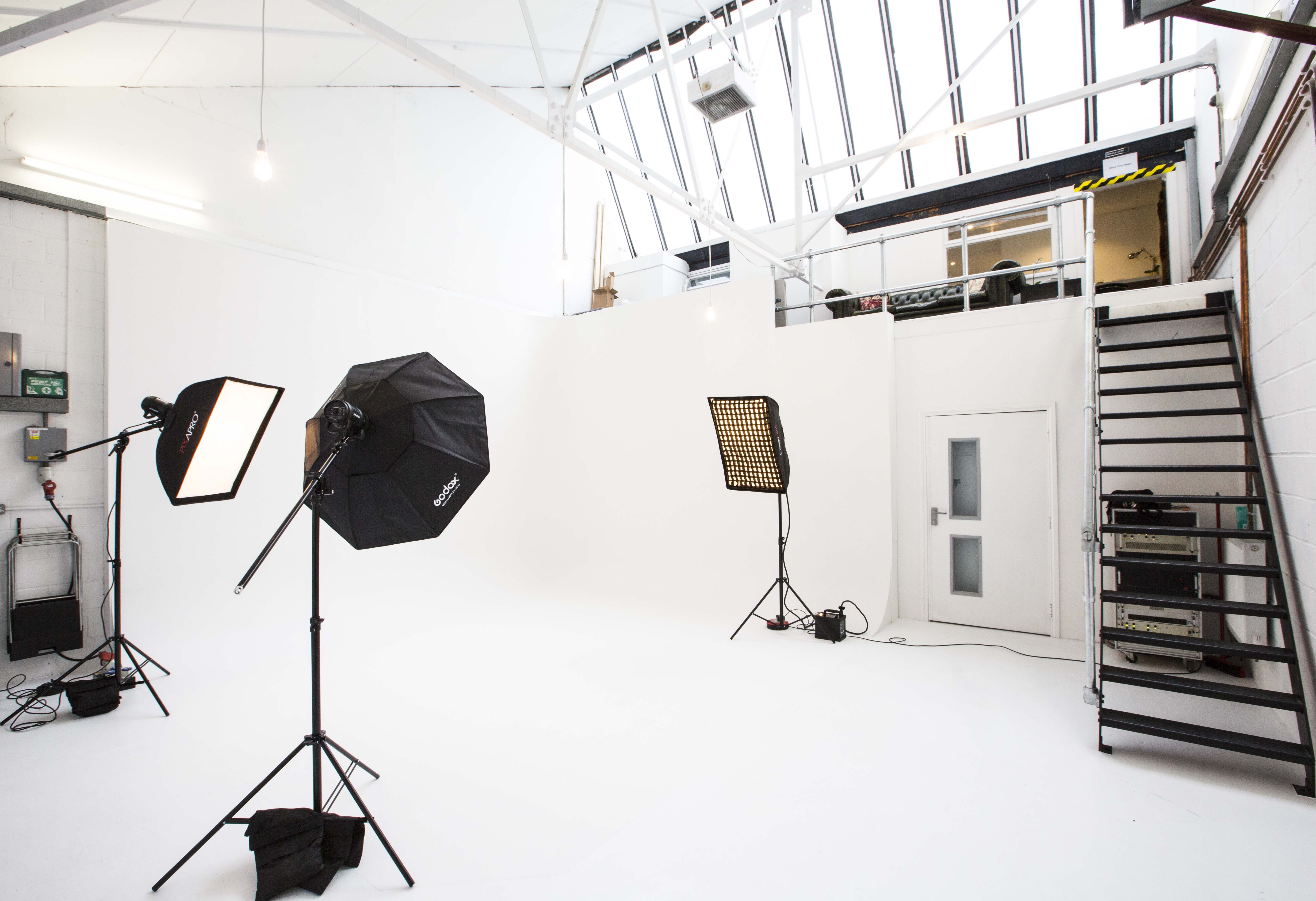 Versatile event space at North 17 Studios, ideal for workshops and photo shoots.